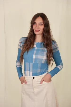 Moment Soft Plaid Tee Folk Motif