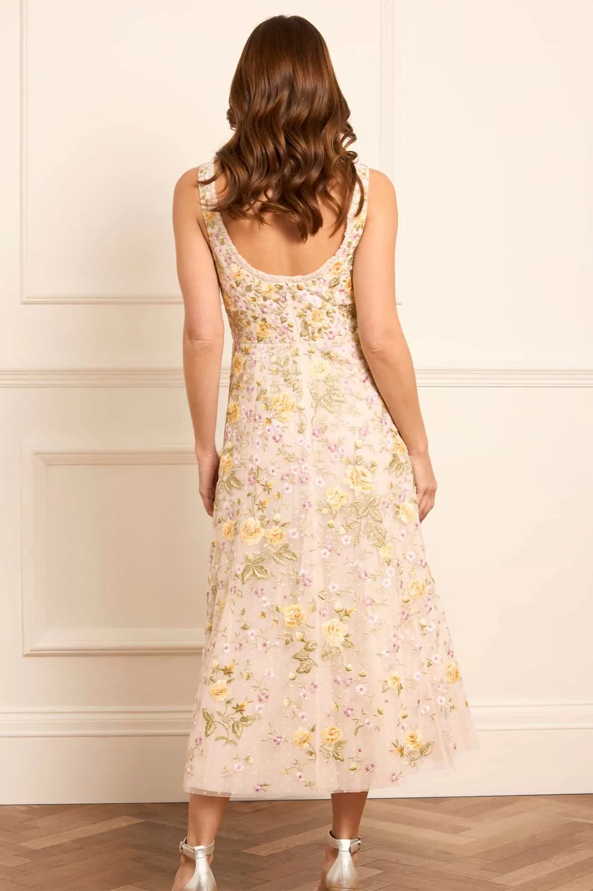 Florine Scoop Neck Ballerina Dress Sharp Detail Style focused