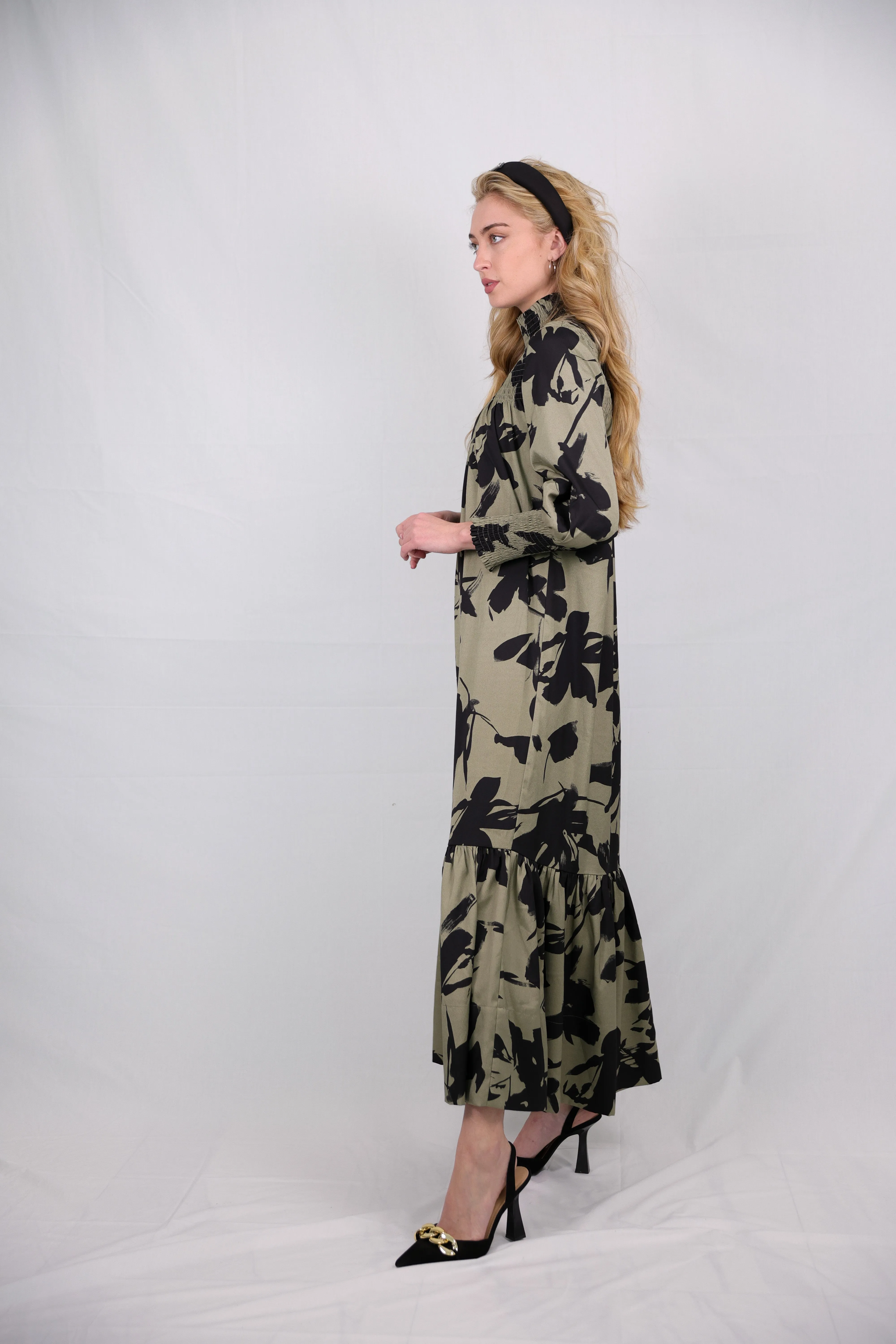 Inner lining loose silhouette Esme Hunter Floral Maxi Dress