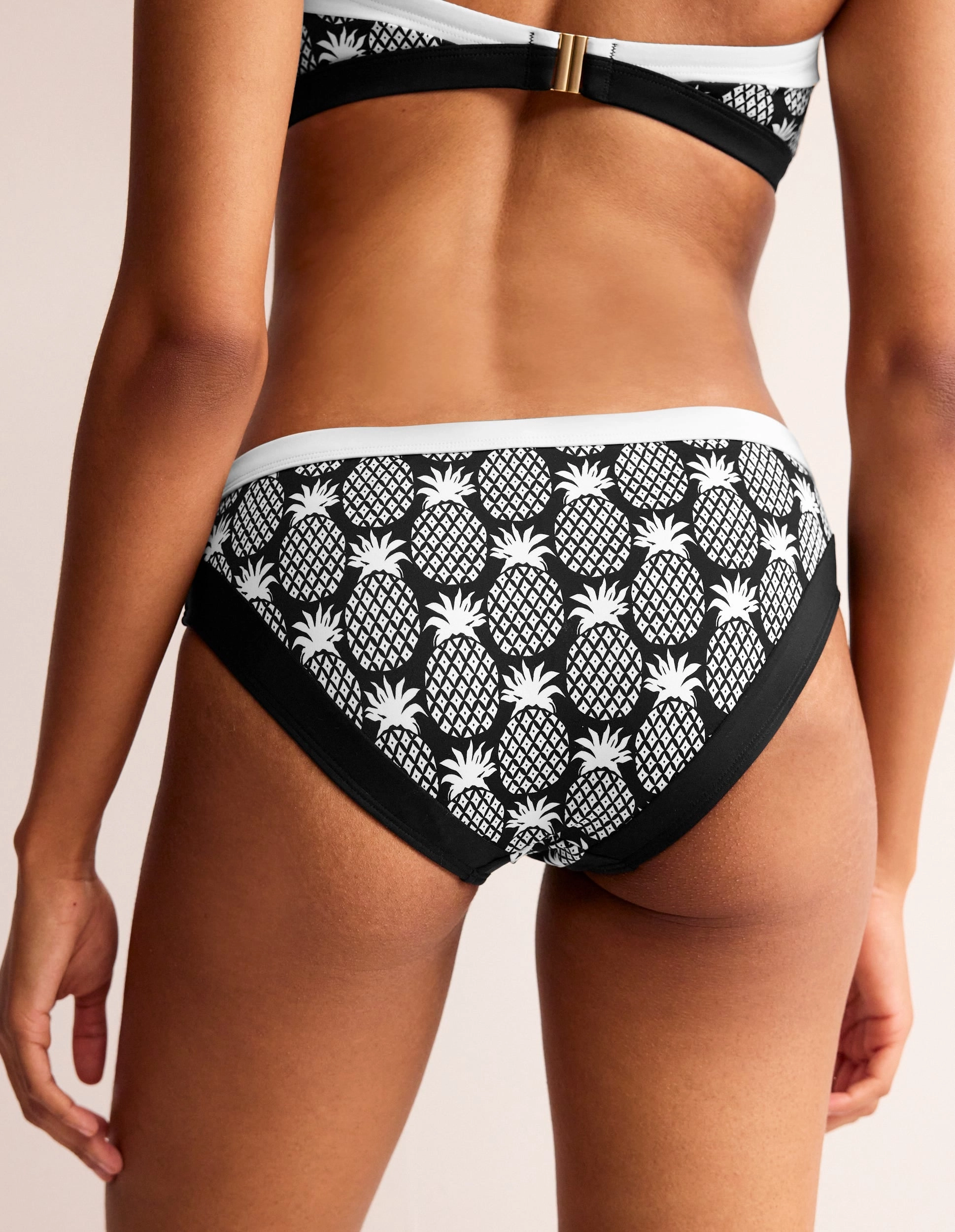 Embellished look Santorini Bikini Bottoms-Black, Pineapple Geo