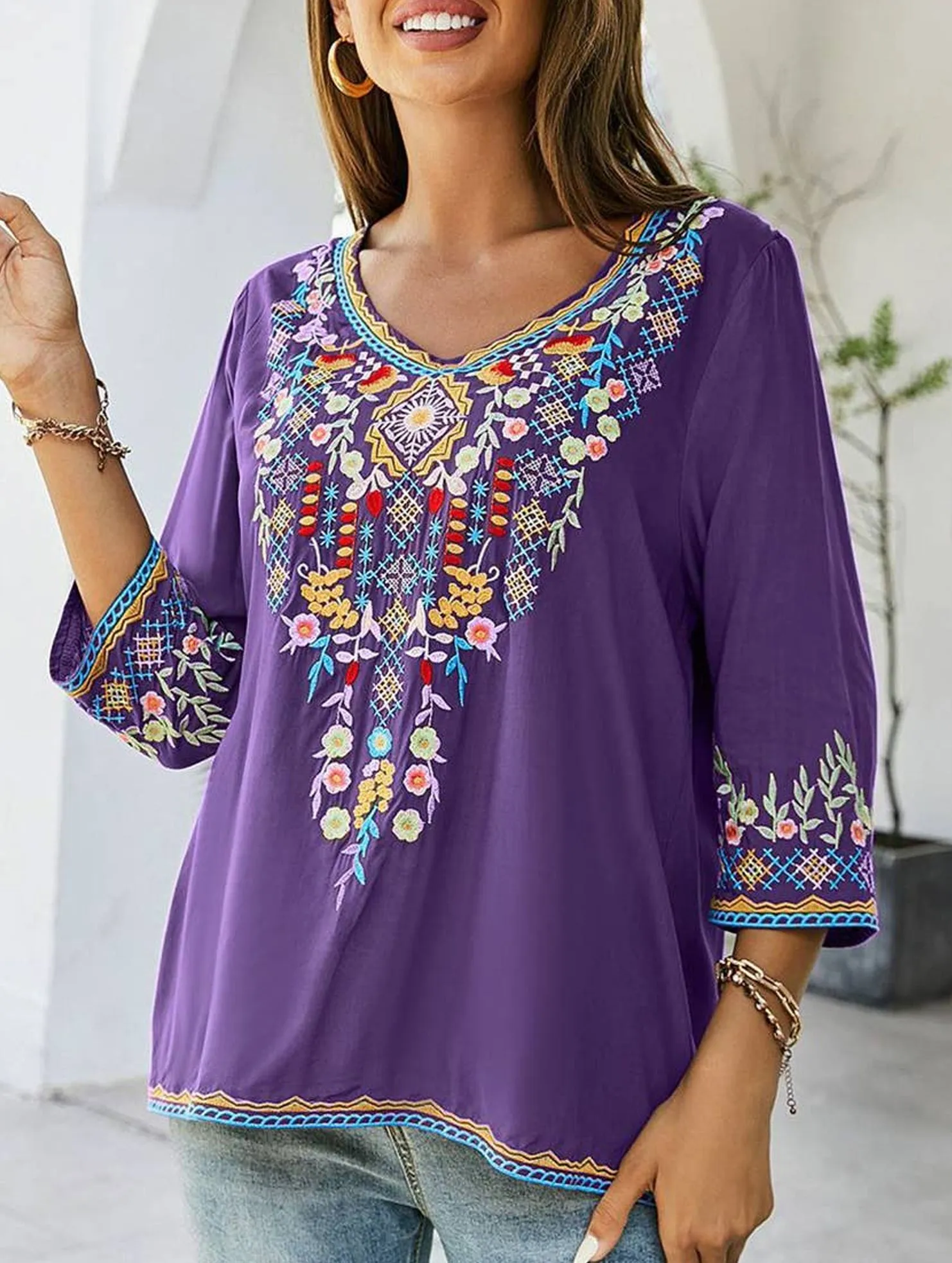 Sleeveless Top Basic Tee COTTON EMBROIDERED SHIRT_CWTBLL0816