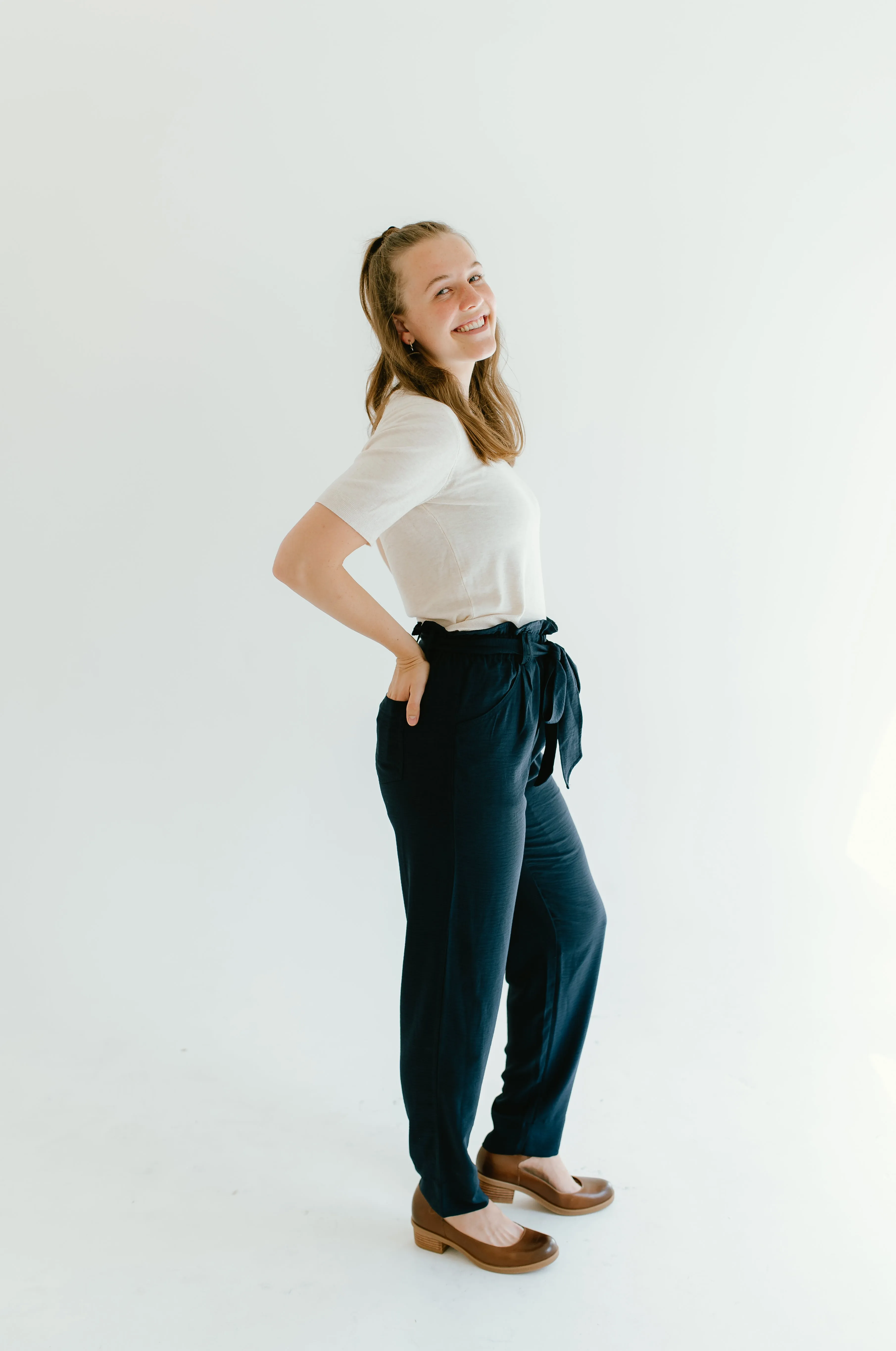 Relaxed Waist Felicia Light Pants