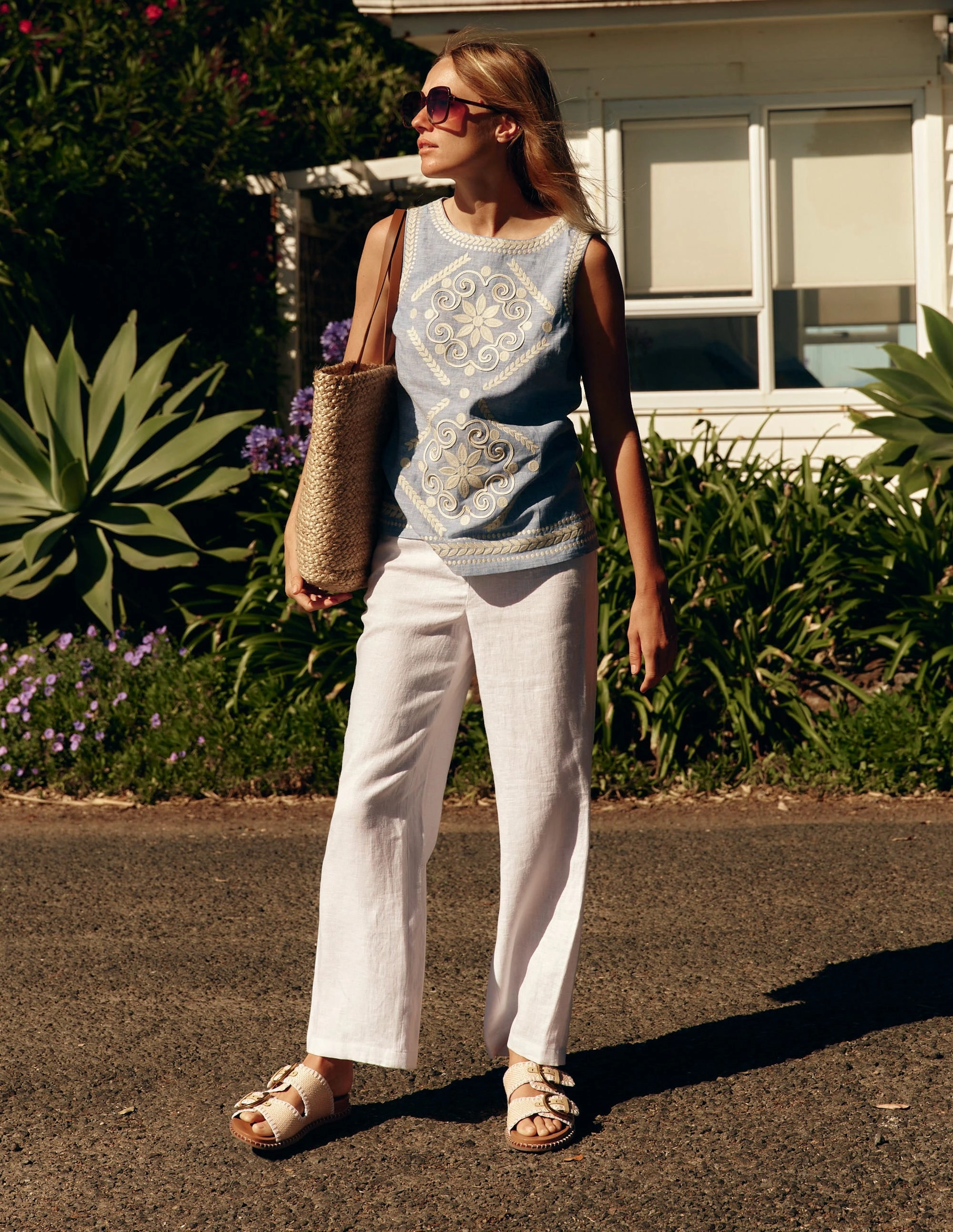 Embroidered Linen Blend Top-Chambray AntiPillingSurface NonRestrictiveCollar