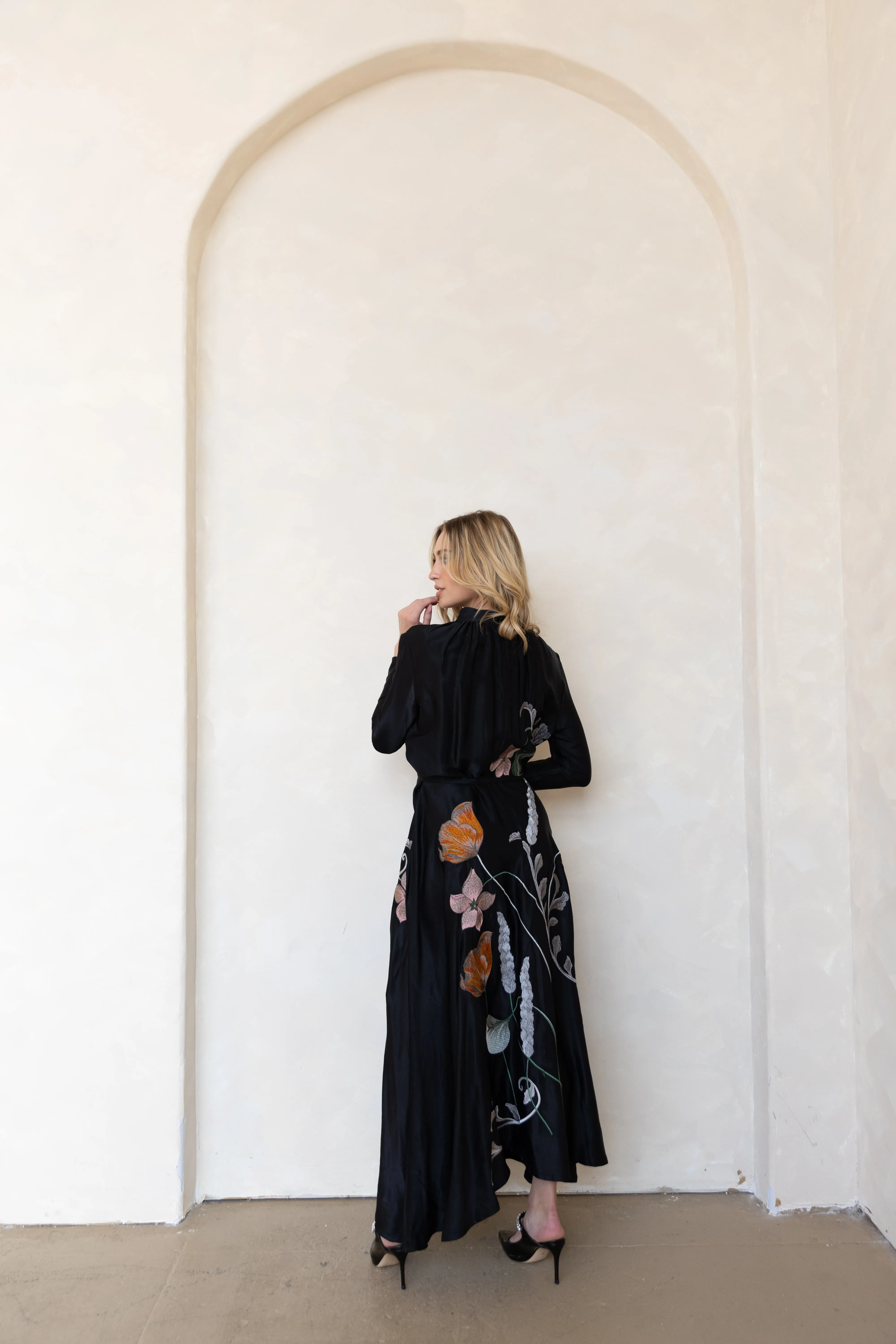 Relax Cut Romano Satin Maxi