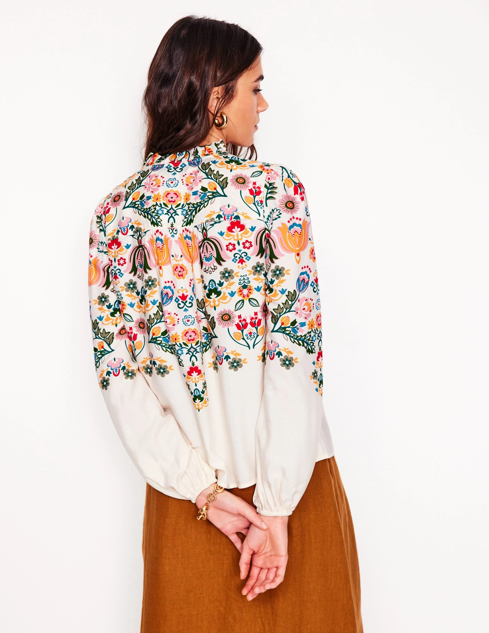 GarmentWashed Texture Ruffle Collar Blouse-Ivory, Tulip Fusion
