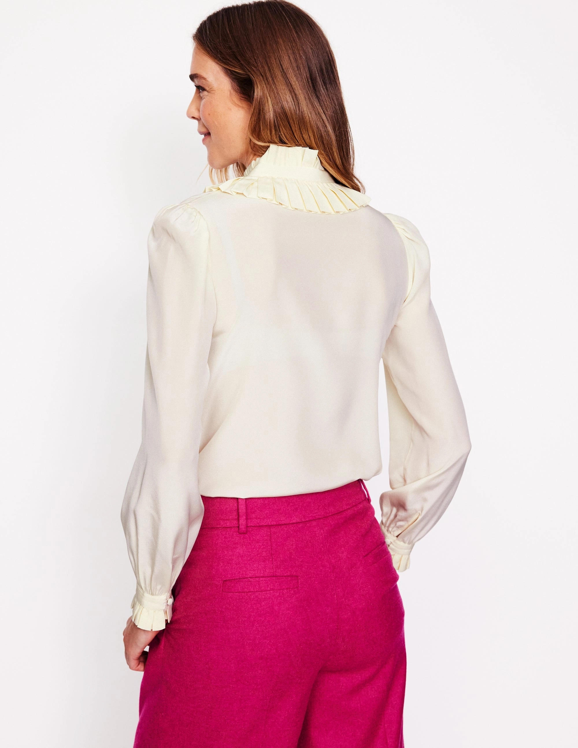 Ruffle Collar Silk Blouse-Ivory Antibacterial Airflow Mesh Panel
