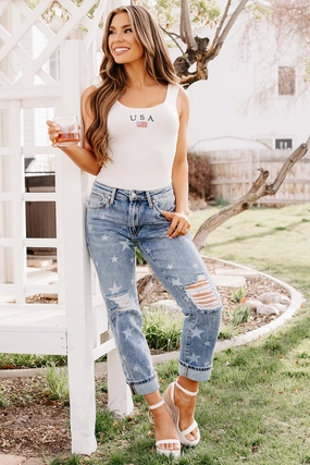 Antistatic FeatherlightConstruction Ruth Star Print Distressed Saige Jeans (Medium)