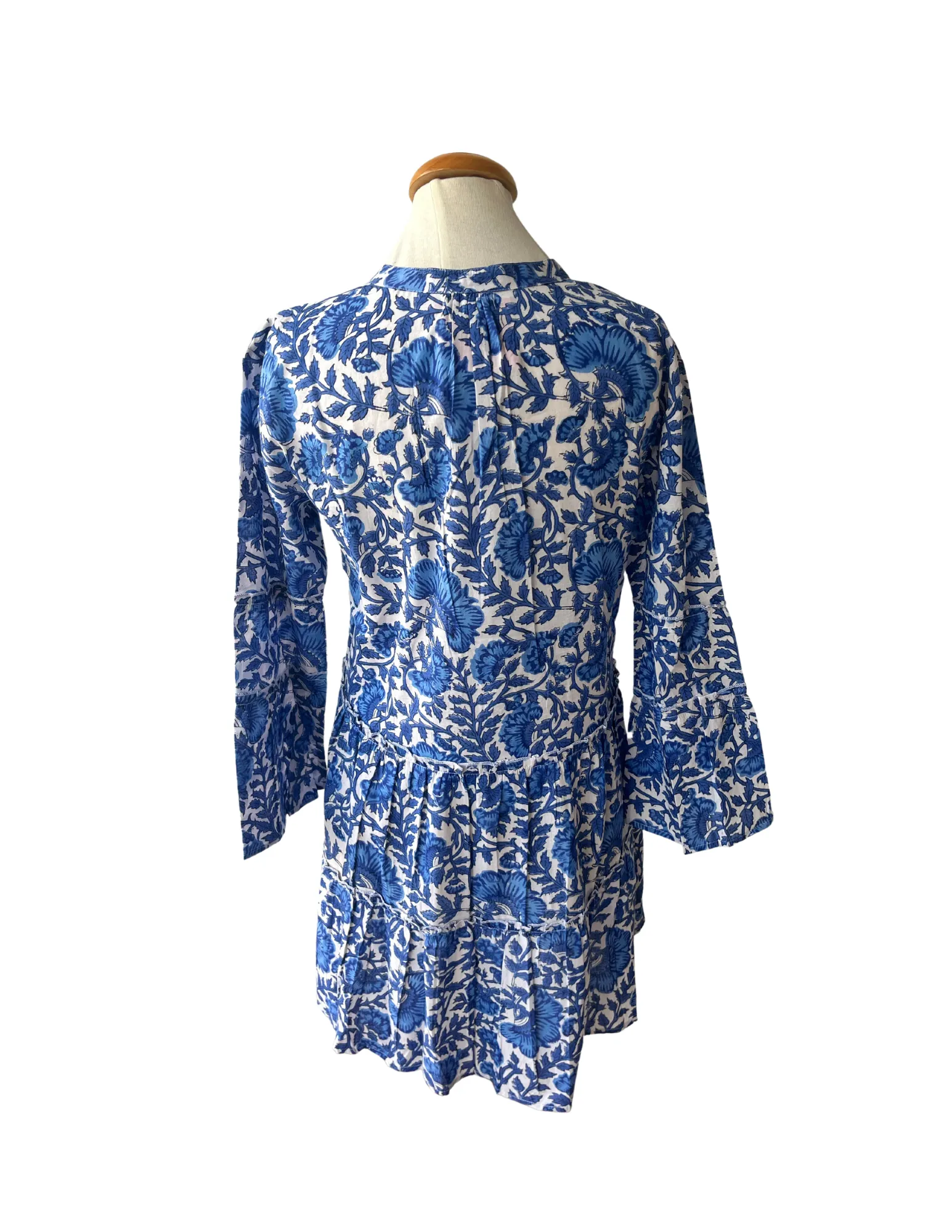 Sophisticated and Relaxed Effortless Layering Rye Dress Blue Lagoon