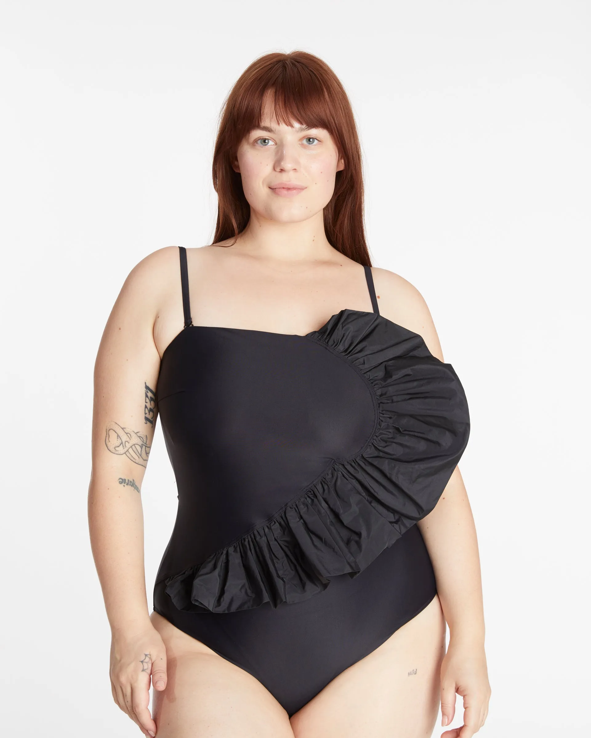 Low Profile Hardware Sarita One-Piece
