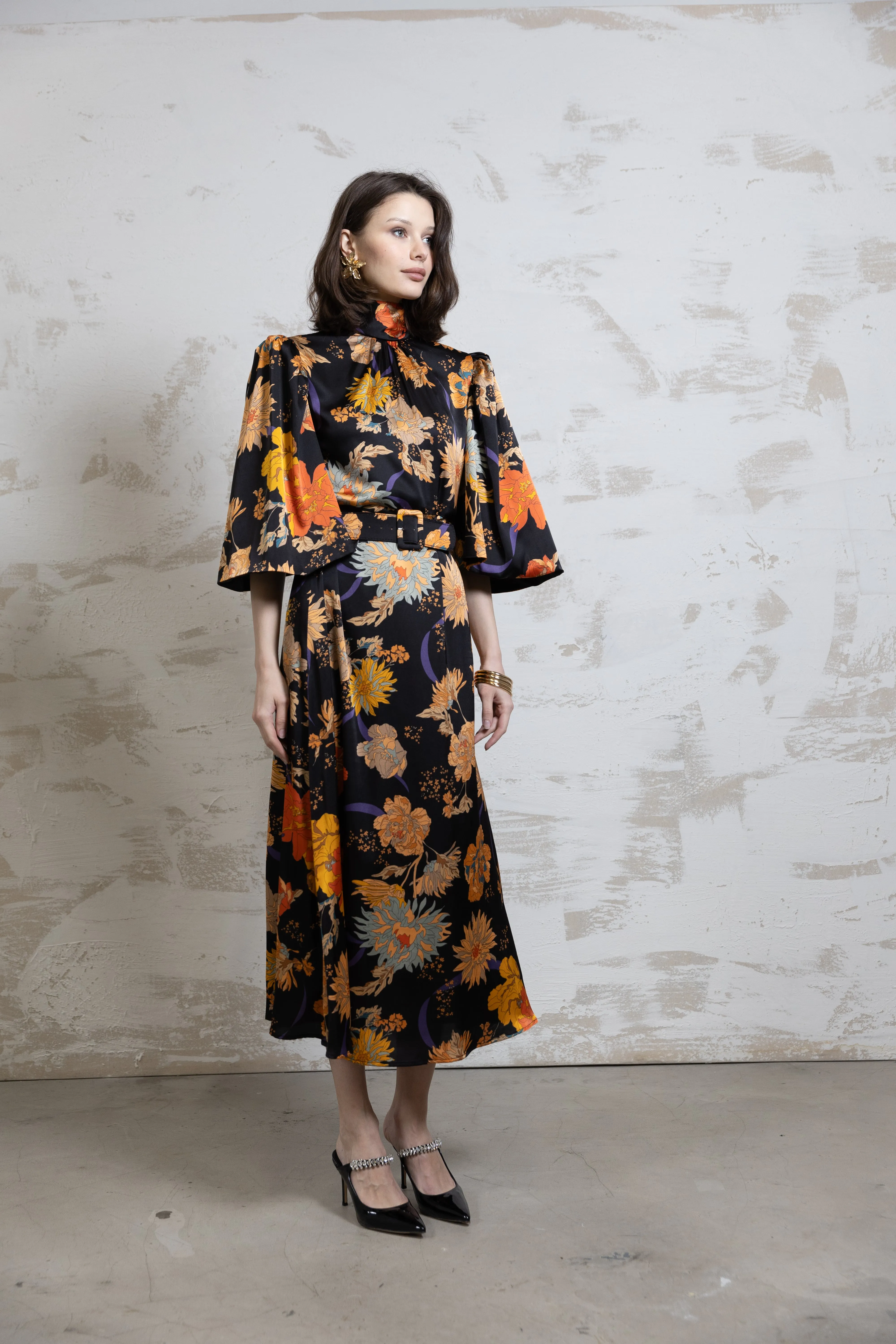Scarlette Midi Floral Dress Elegant Charm Casual Mode