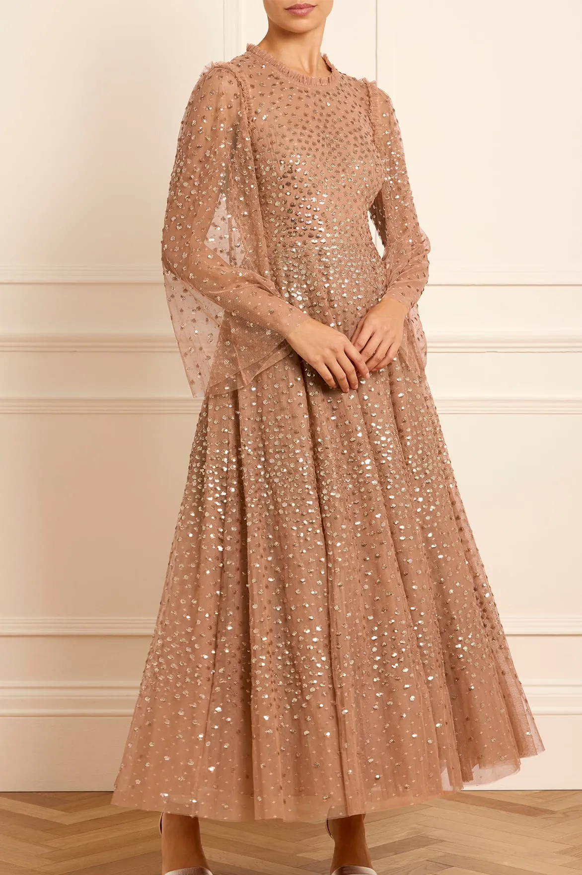 Slim Touch Scatter Dot Round Neck Ankle Gown