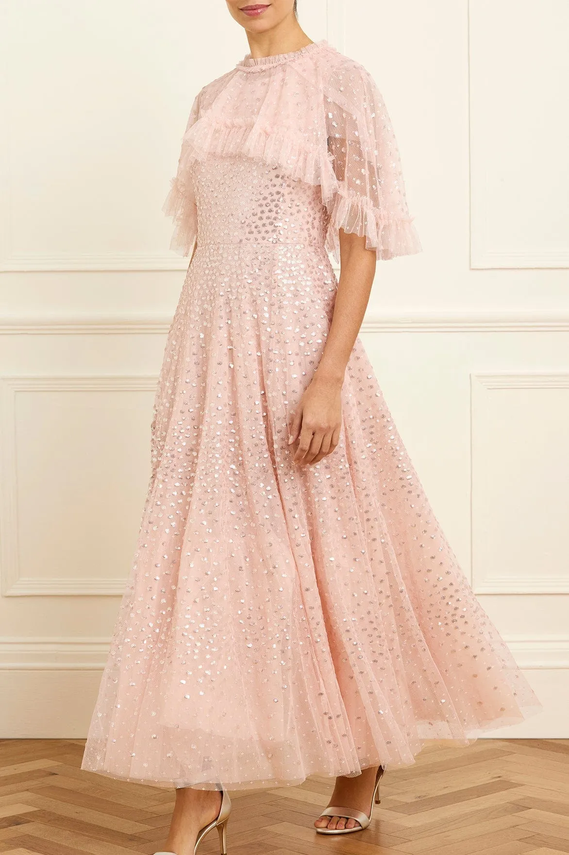 Soft Outfit Scatter Dot Short Cape Ankle Gown
