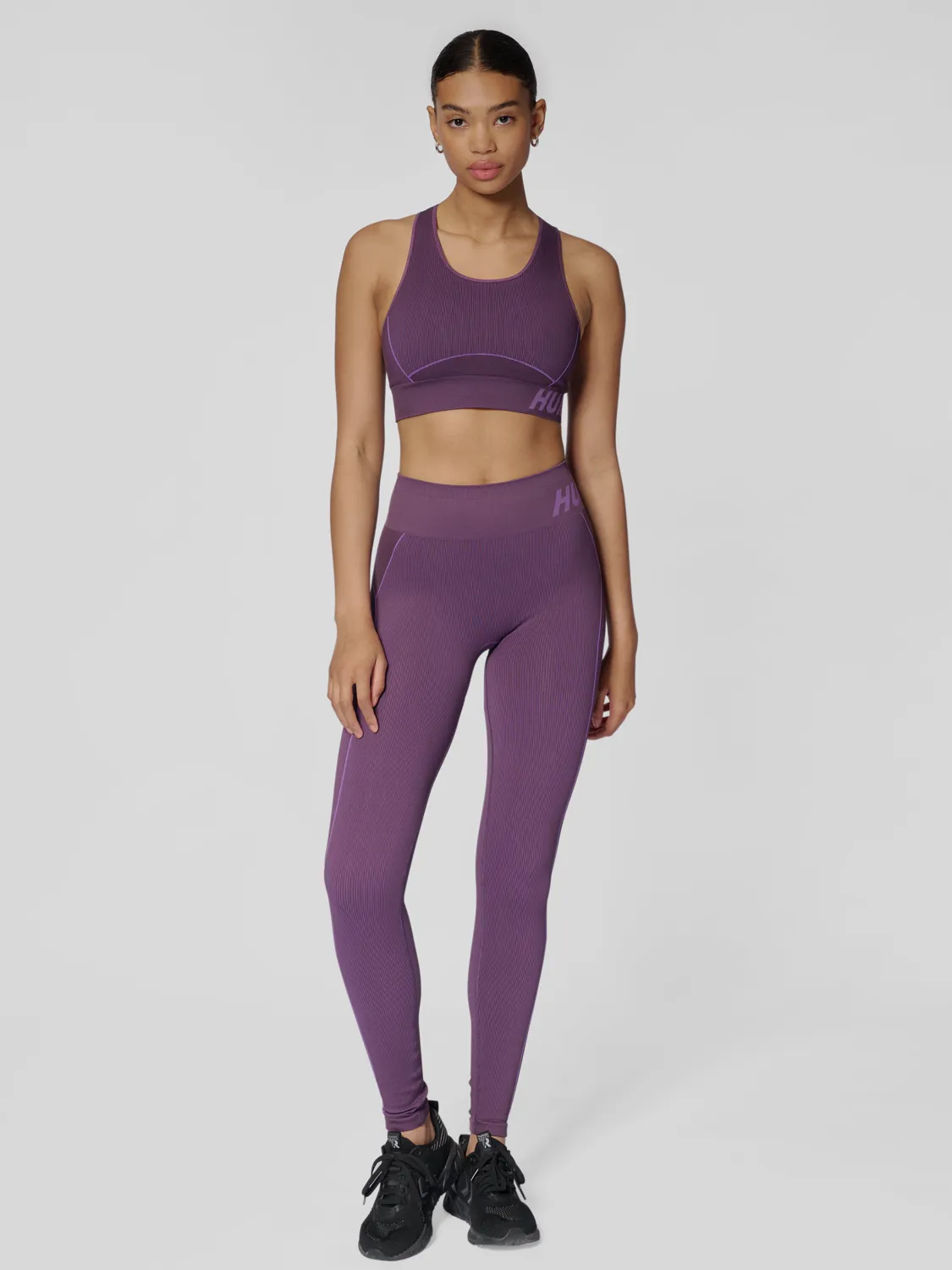 Seamless sports top