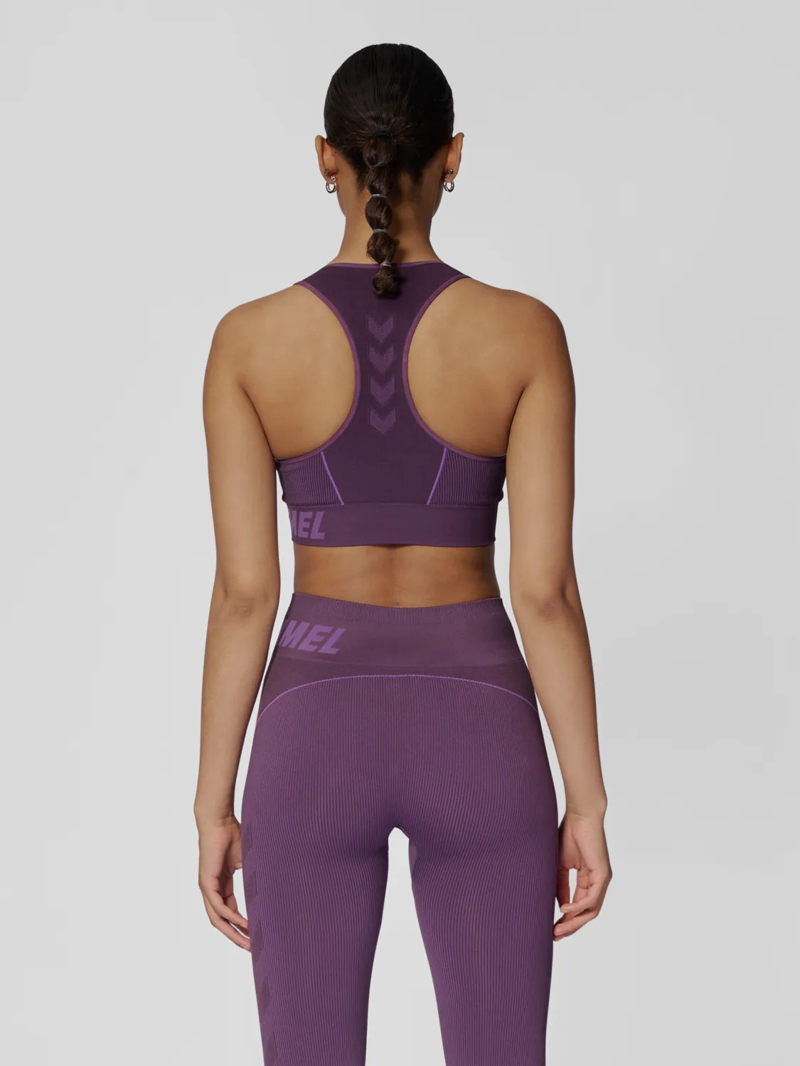 Seamless sports top