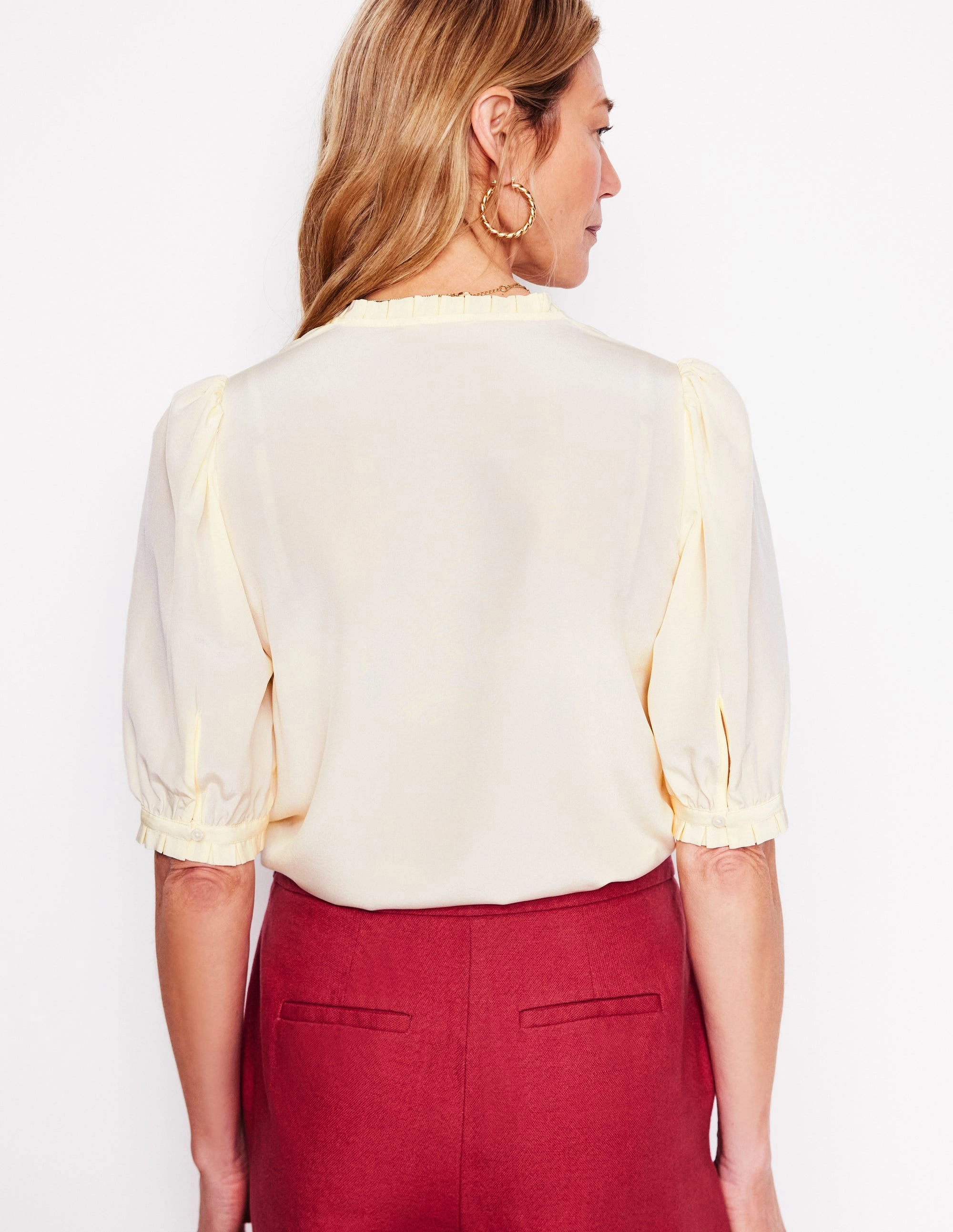 AntiPillingTreatment Frill Detail Silk Top-Ivory