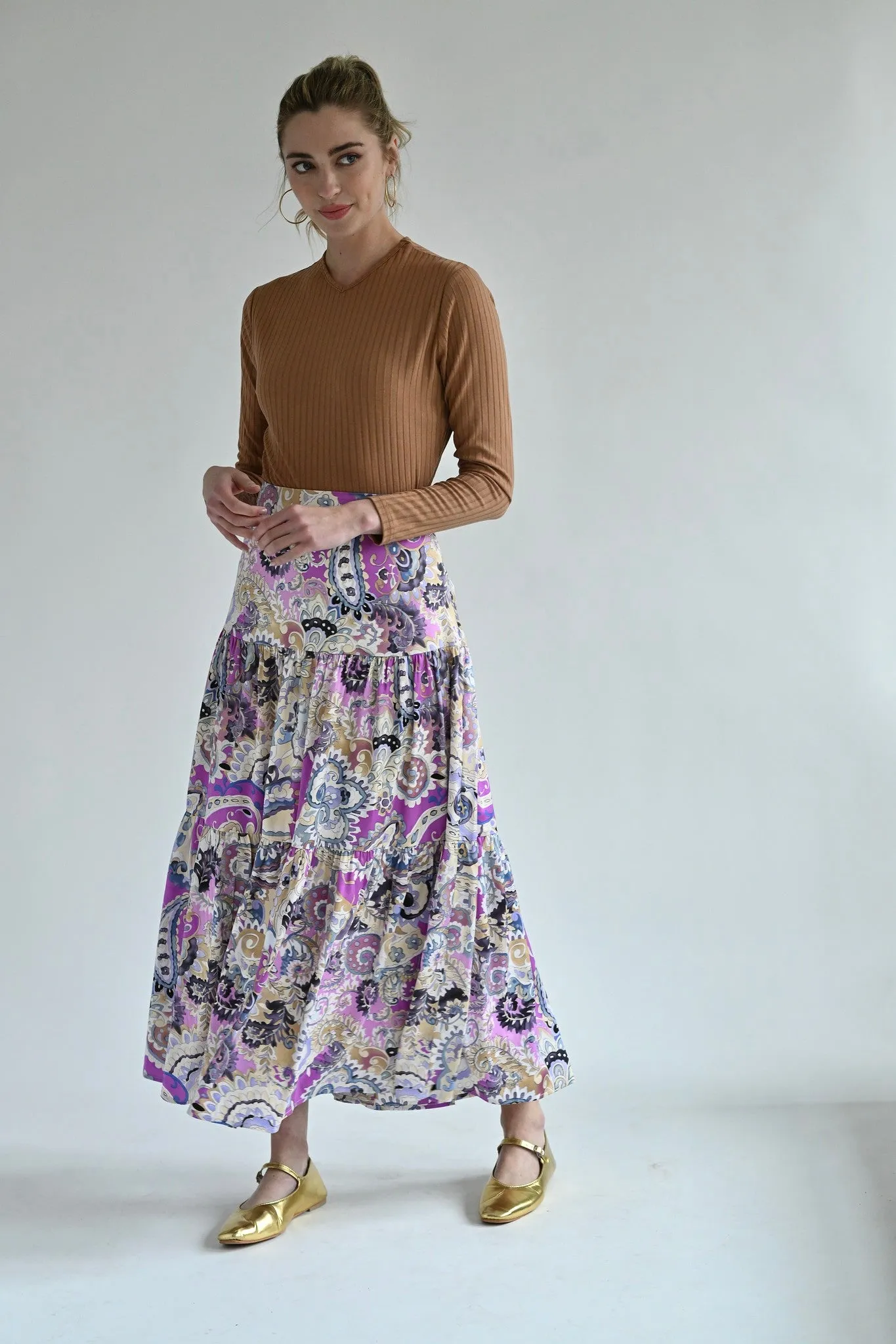 Year Round Style party look Daphne Paisley Skirt