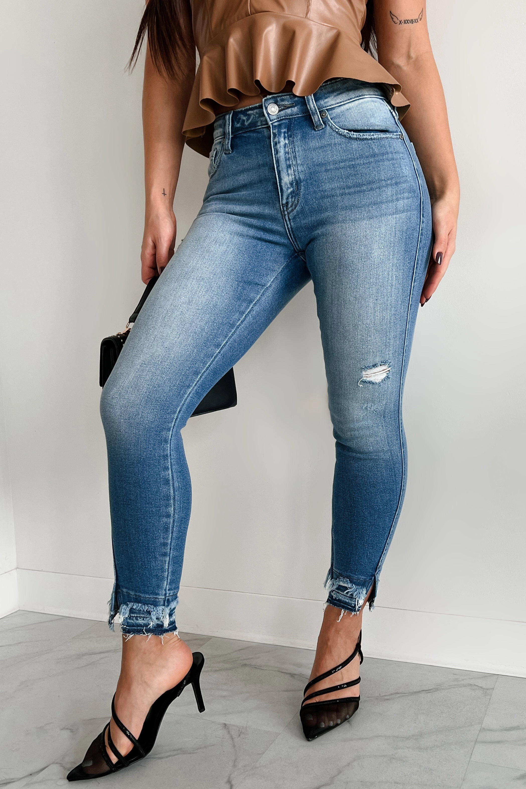 Printed Blouse Trevina High Rise Skinny Ankle Kancan Jeans (Medium)