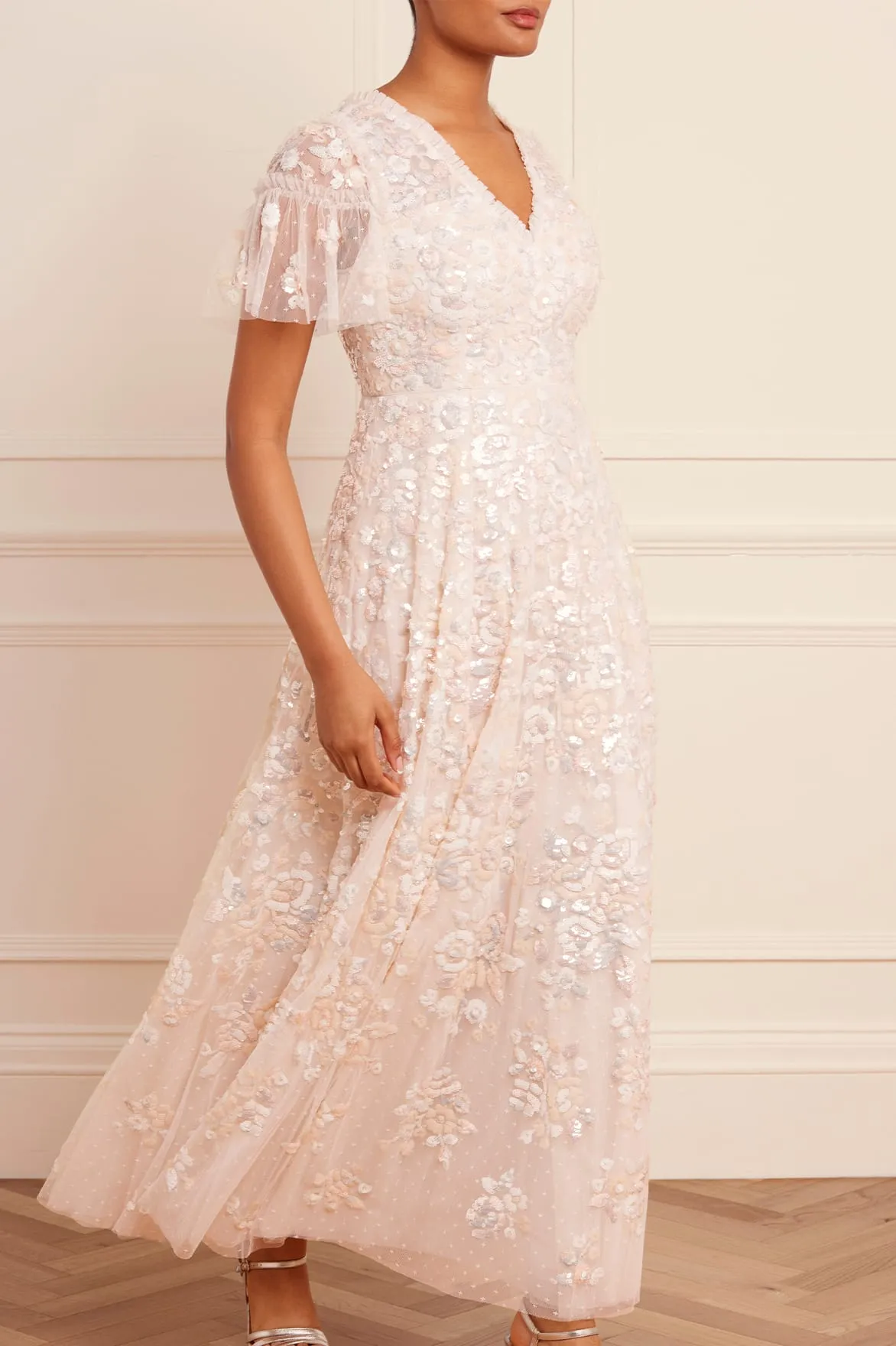 Sequin Paradise Short Sleeve Gown Relaxed Style Wear Classic Layers