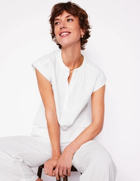 Sleeveless Double Cloth Top-White Contemporary Cut Cozy Blouse