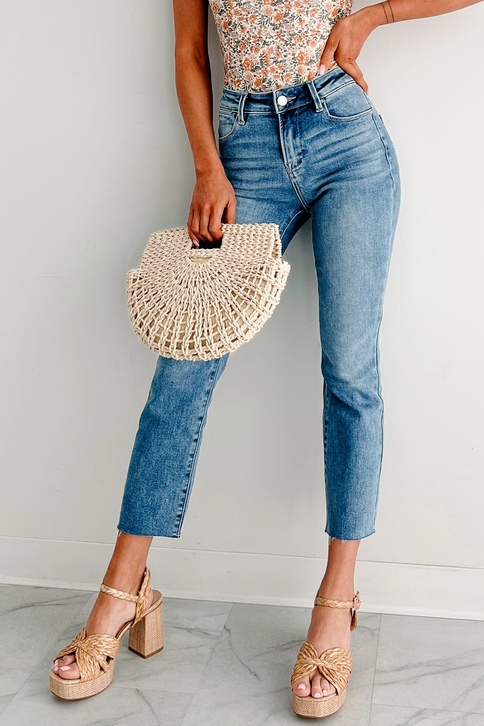 Hazel Mid Rise Crop Straight Risen Jeans (Medium) MultiFunctionalPockets Non Closure Collar