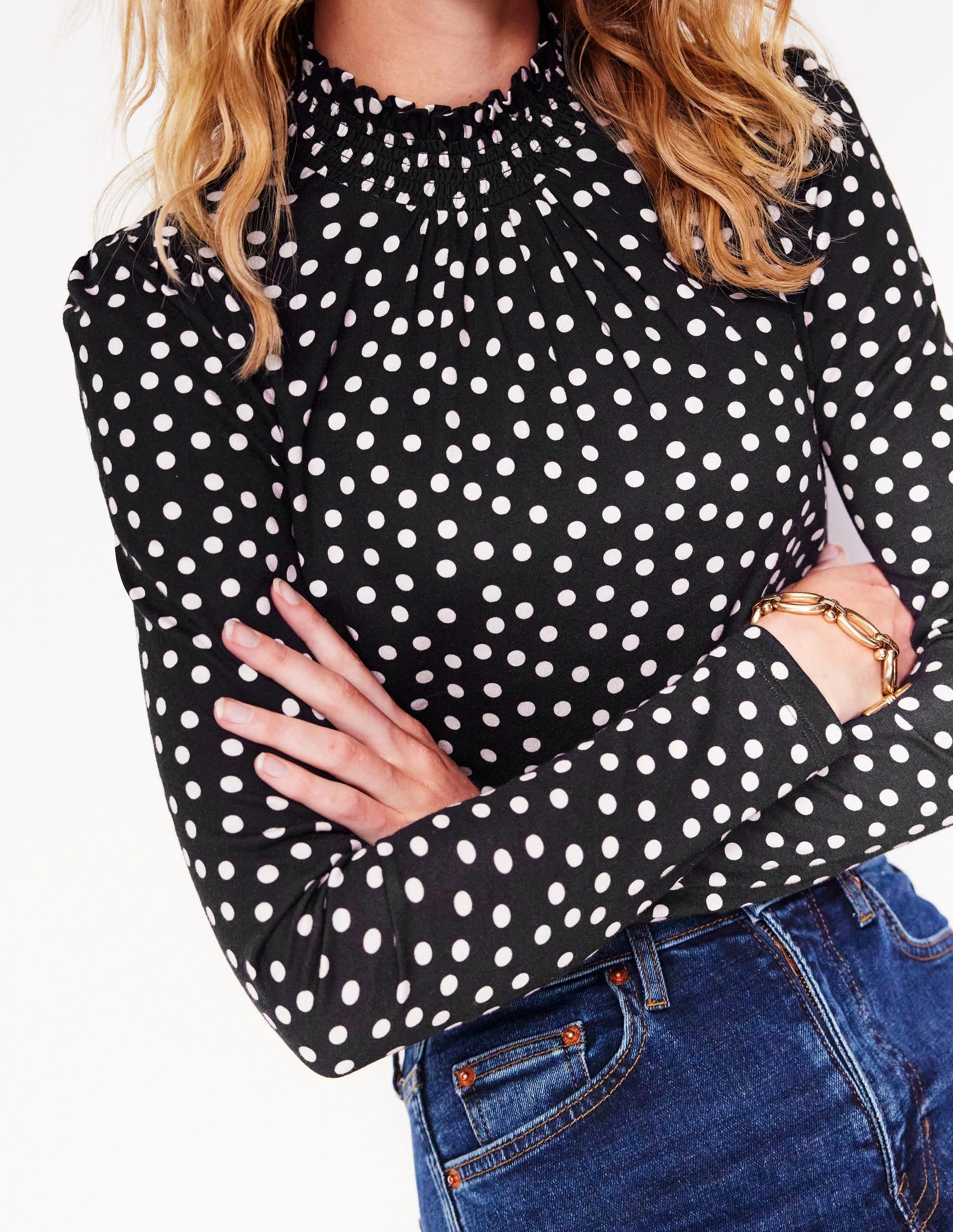 QuickRelease Closures Sporty Sweatshirt Smocked Neck Printed Top-Black, Milkshake Spot