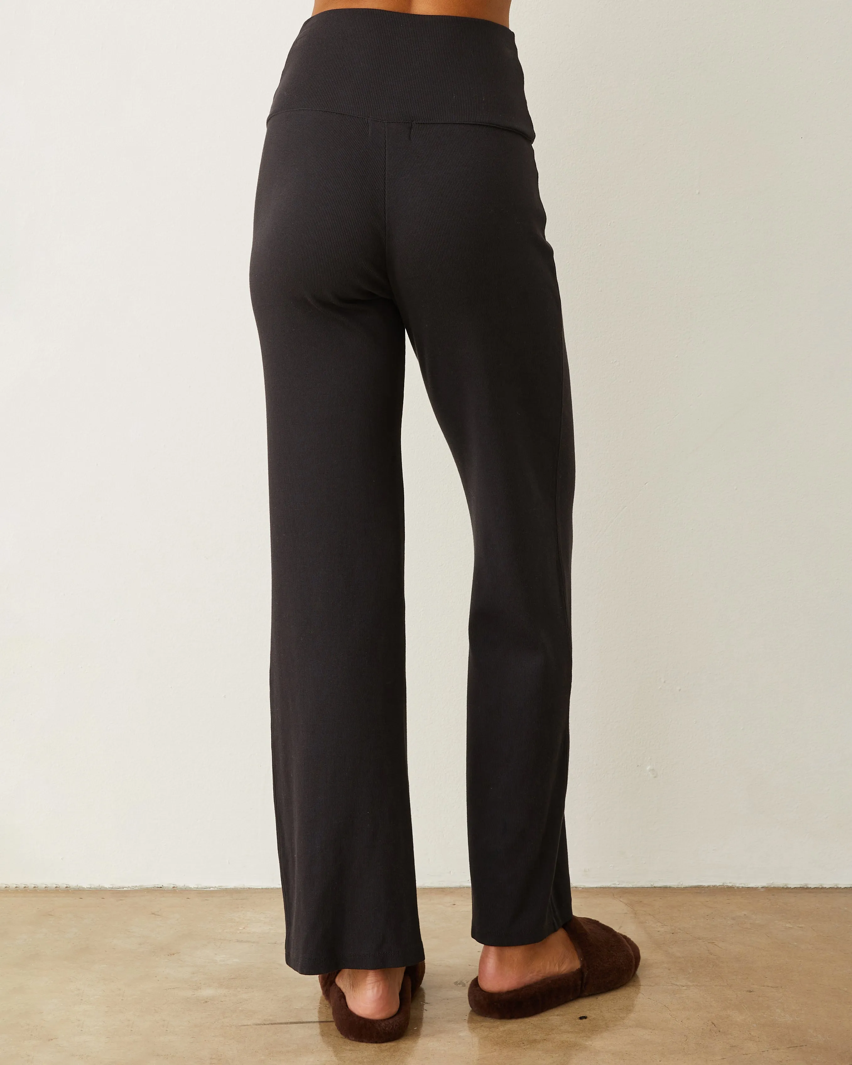Softened Hem Ergonomic Cut Supimaluxe Rib Flare Pant