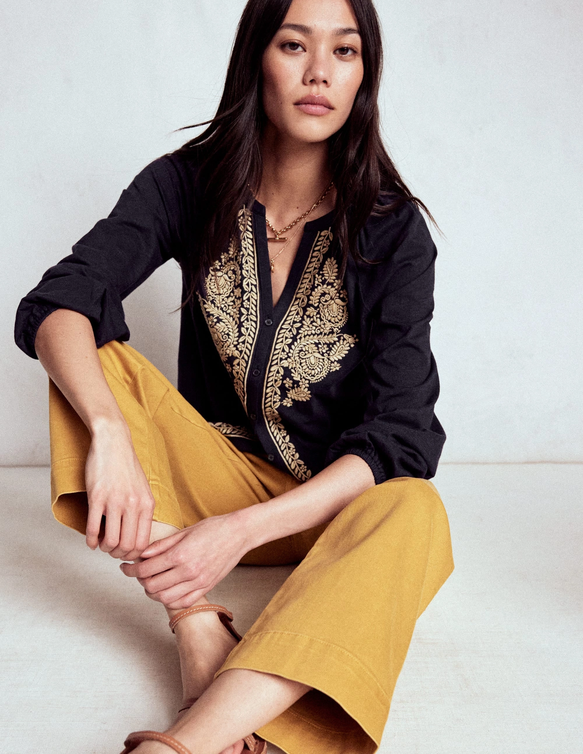 Ergonomic Shoulder Cut Alma Embroidered Shirt-Navy