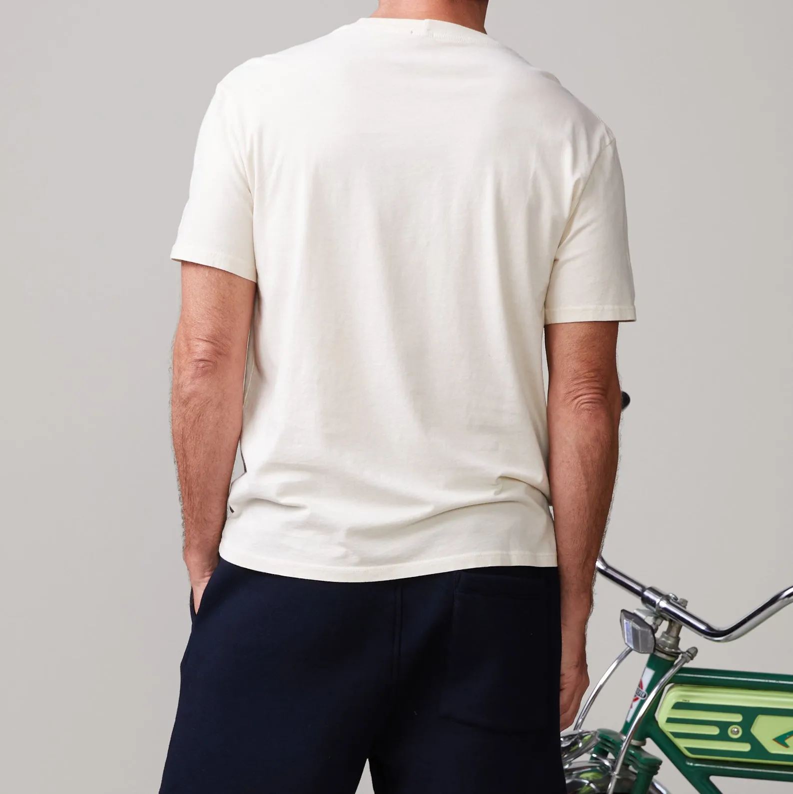 StretchFabric AllDayComfortFit Relaxed Pocket Crew