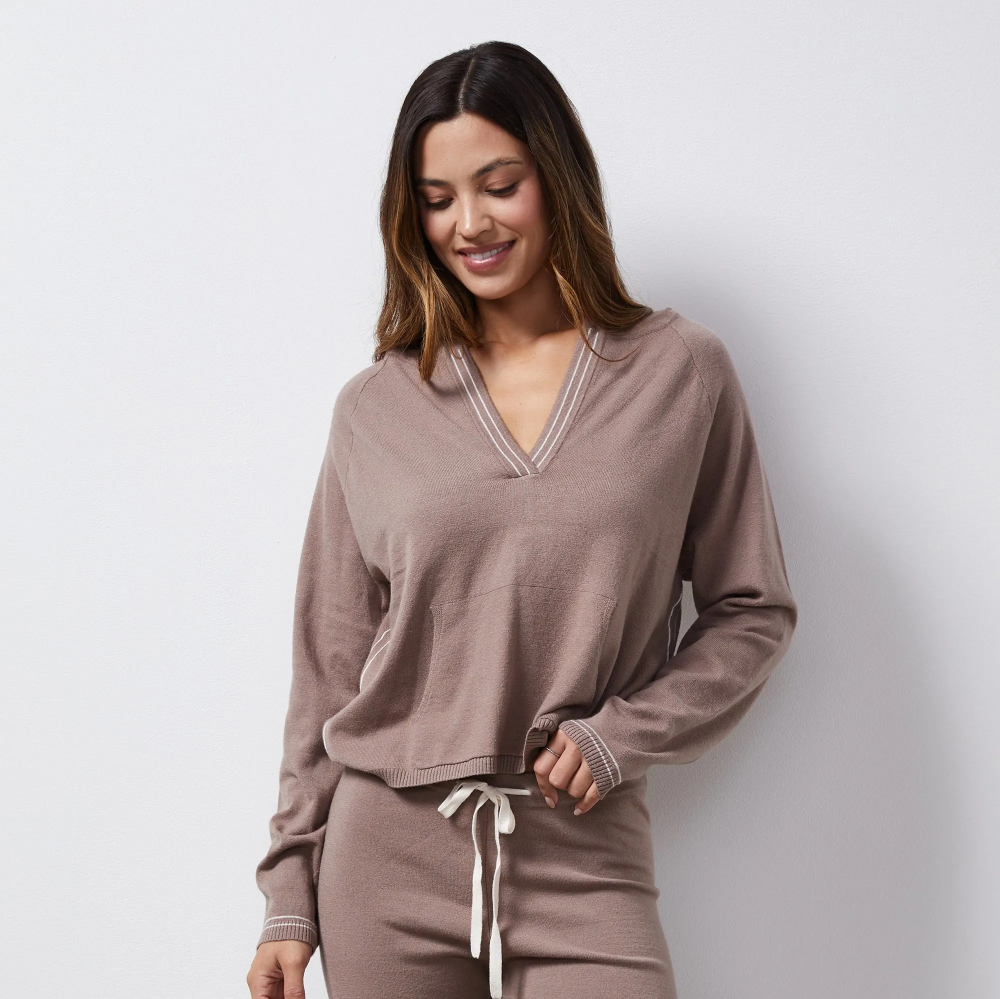 Happy Fit Casual weekend dress Light Soft Knit Contrast Stitch Hoody