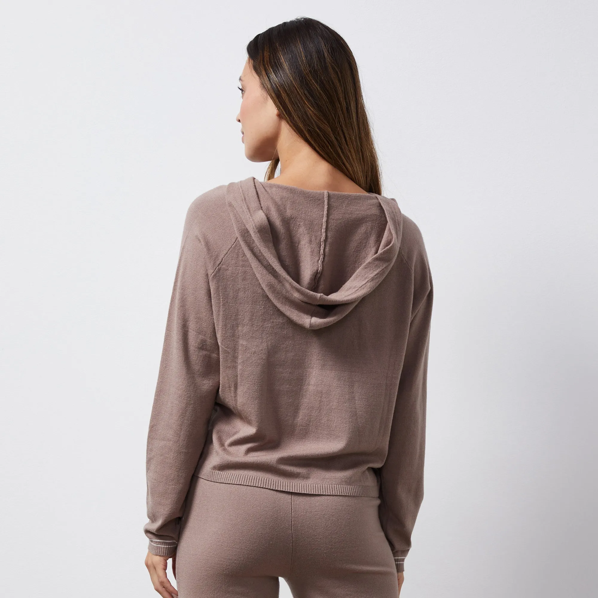 Light Soft Knit Contrast Stitch Hoody Formal Setting Fashionable Cut