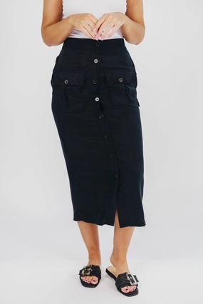 Chill Style Better Days Button-Down Midi Cargo Skirt in Black *Final-Sale*