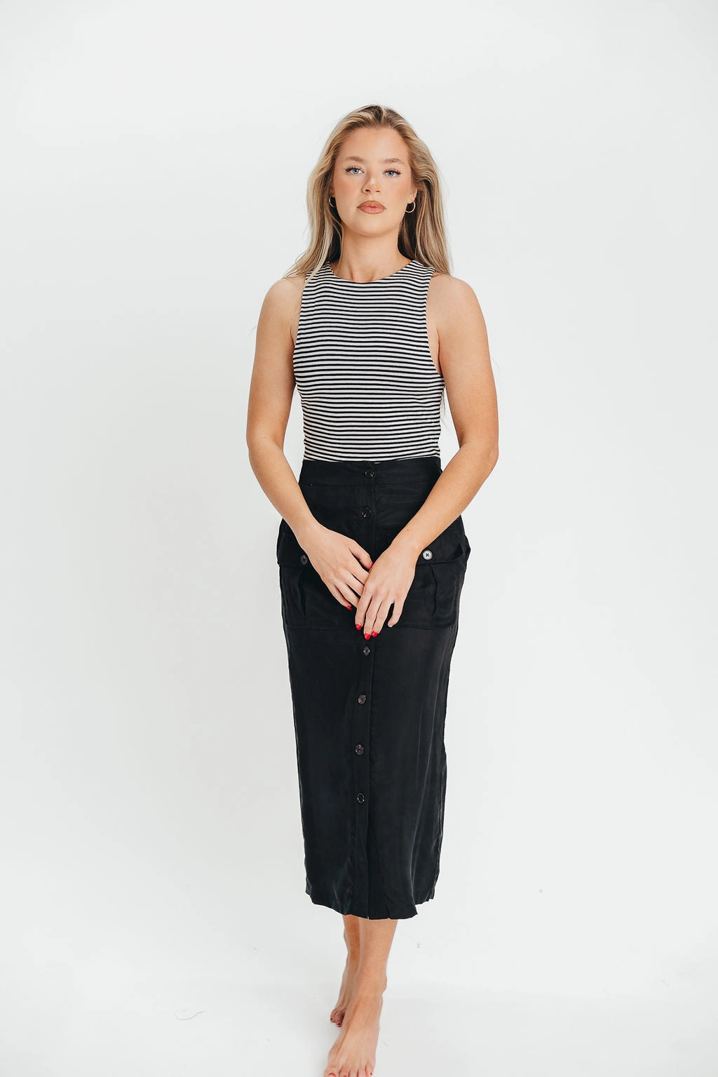 Breezy Feel Better Days Button-Down Midi Cargo Skirt in Black *Final-Sale*