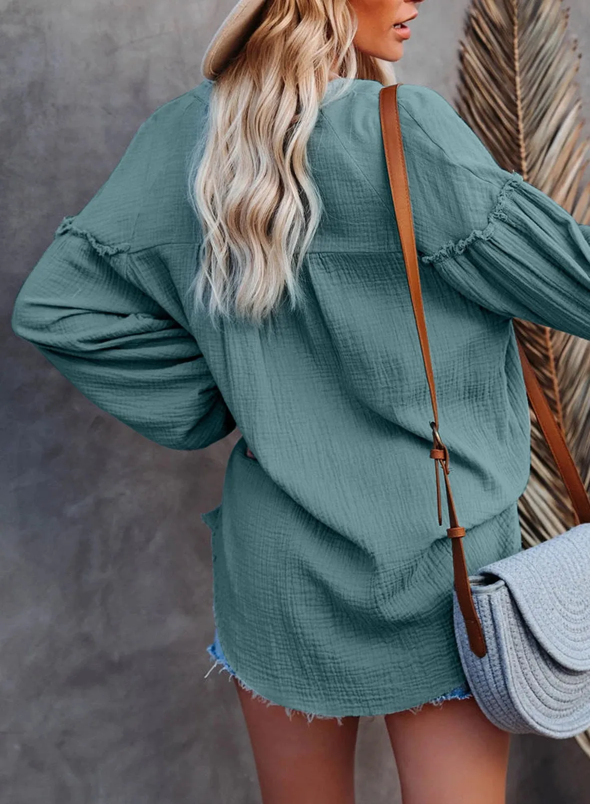 Solid color mosaic lantern sleeve button V-neck casual shirt woman