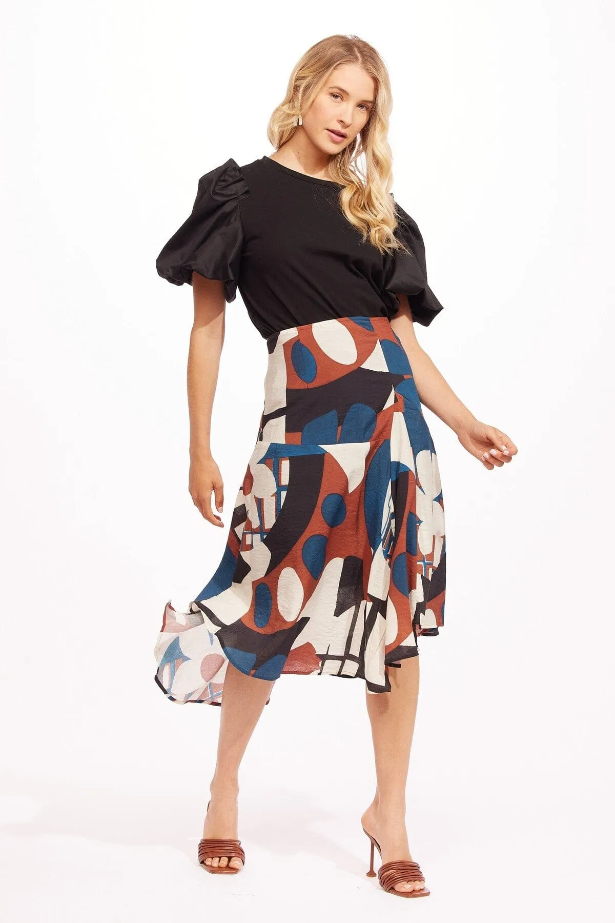 Seamless construction Yana Skirt ?C Shasta Daisy