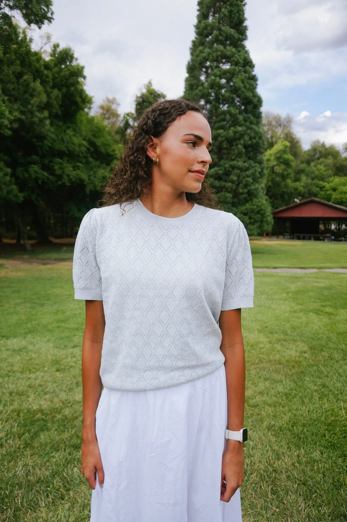NonRestrictiveCollar Kamri Top