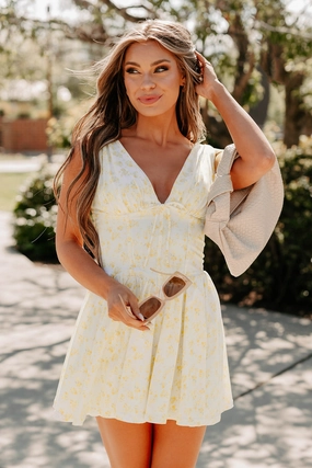 Spring-Season Warm Base Stop & Bloom Sleeveless Floral Mini Dress (Yellow)