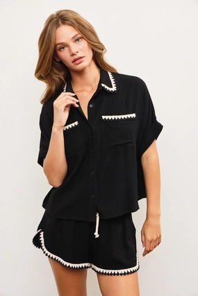 Bonded Seam Technology Bold Design ANA WOVEN BUTTON-DOWN TOP