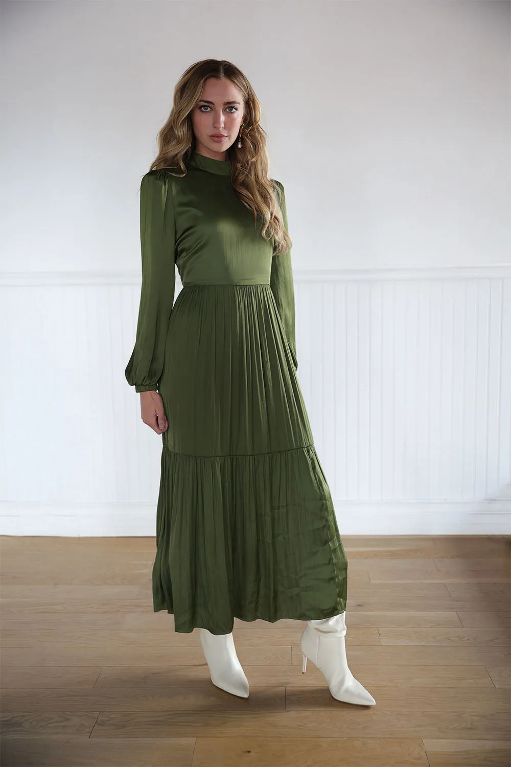 Halter-Neck Fall Fashion Annalise Dress
