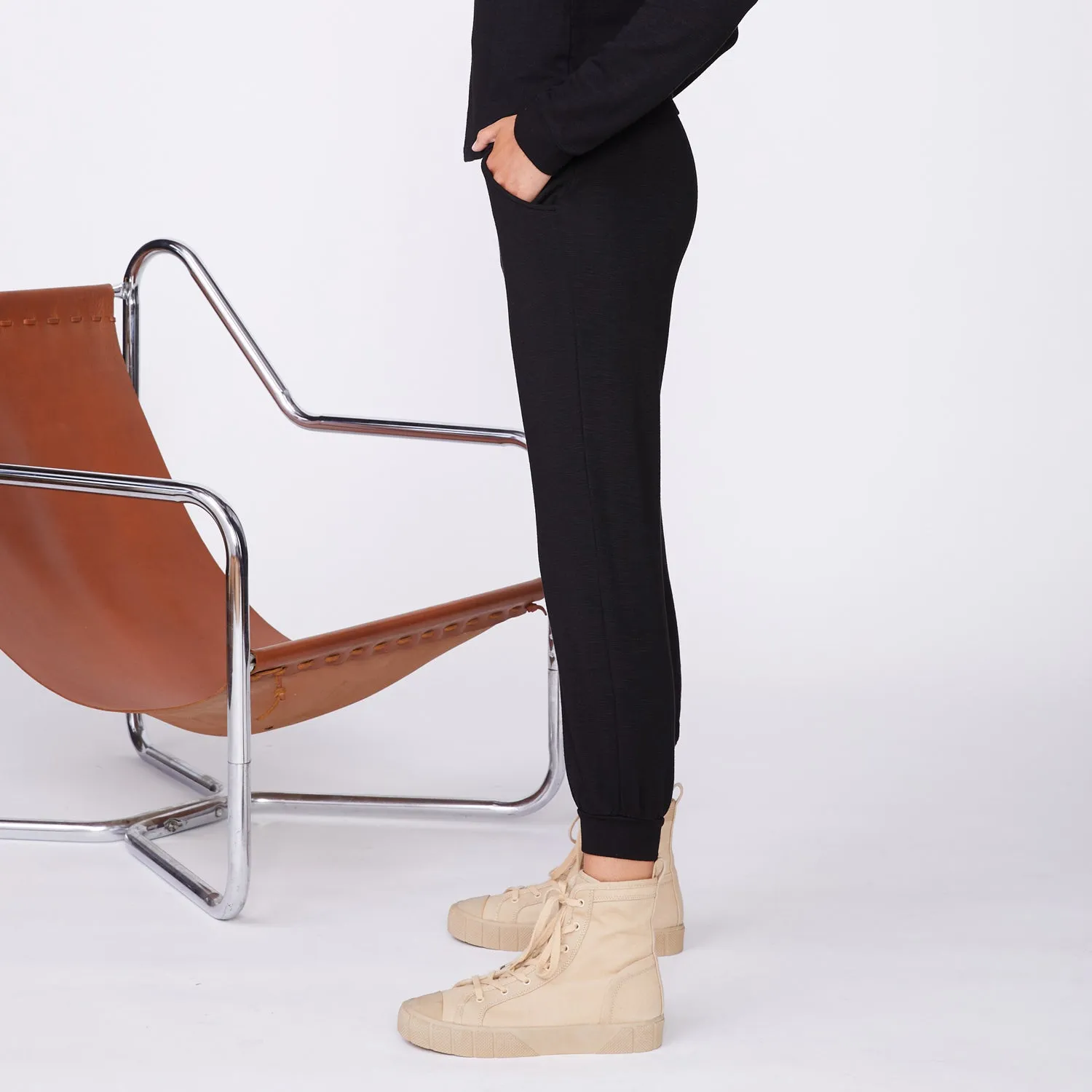 Effortless Look Wide-leg cut Supersoft Jogger