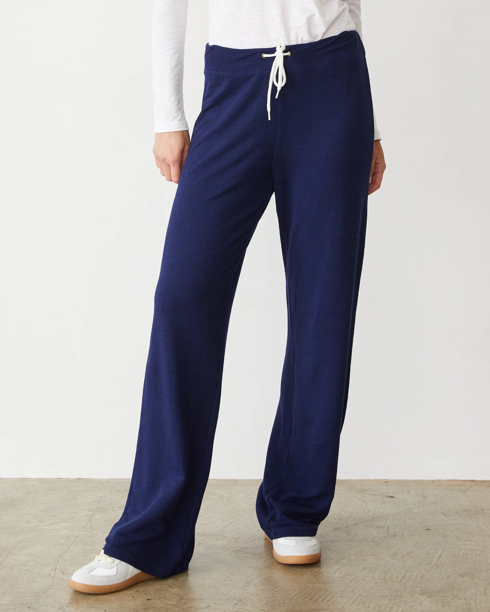 Supersoft Straight Leg Vintage Sweat Weekend Wear Minimalist Design