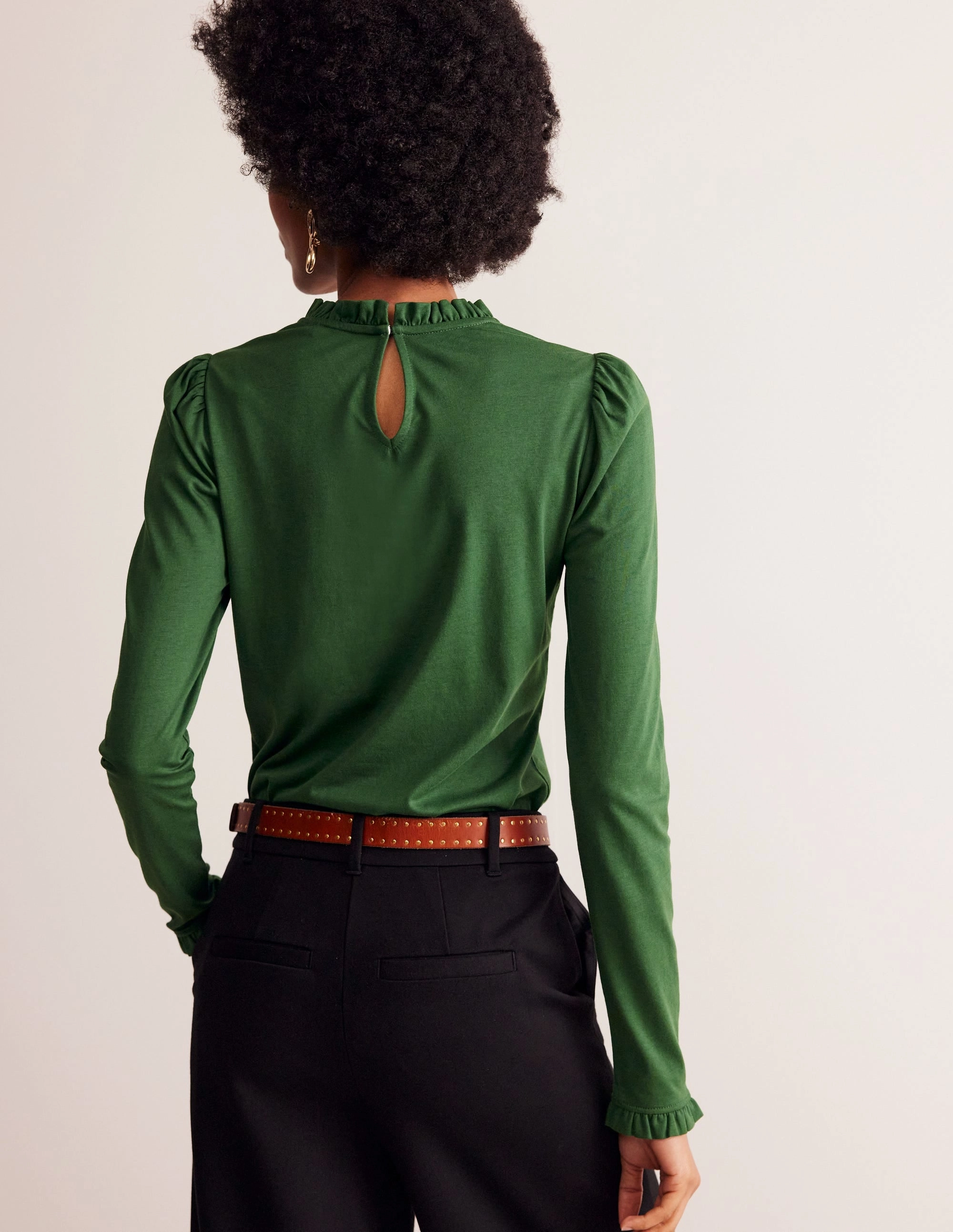Supersoft Frill Detail Top-Pine SeamFreeShoulder
