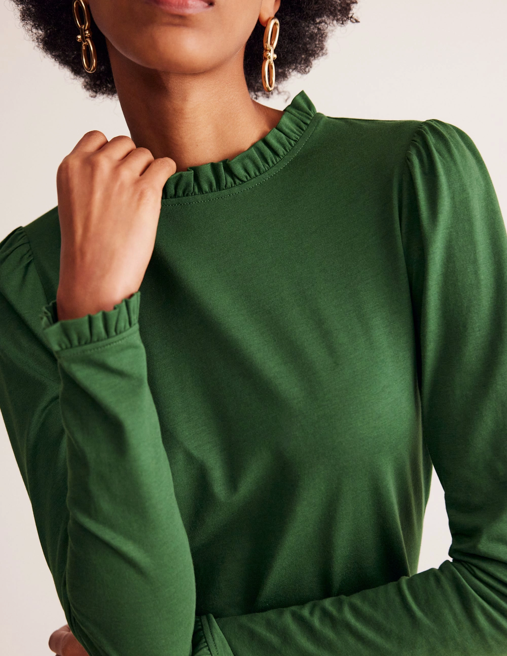 Supersoft Frill Detail Top-Pine LoopwheelFabric AllPurpose Design