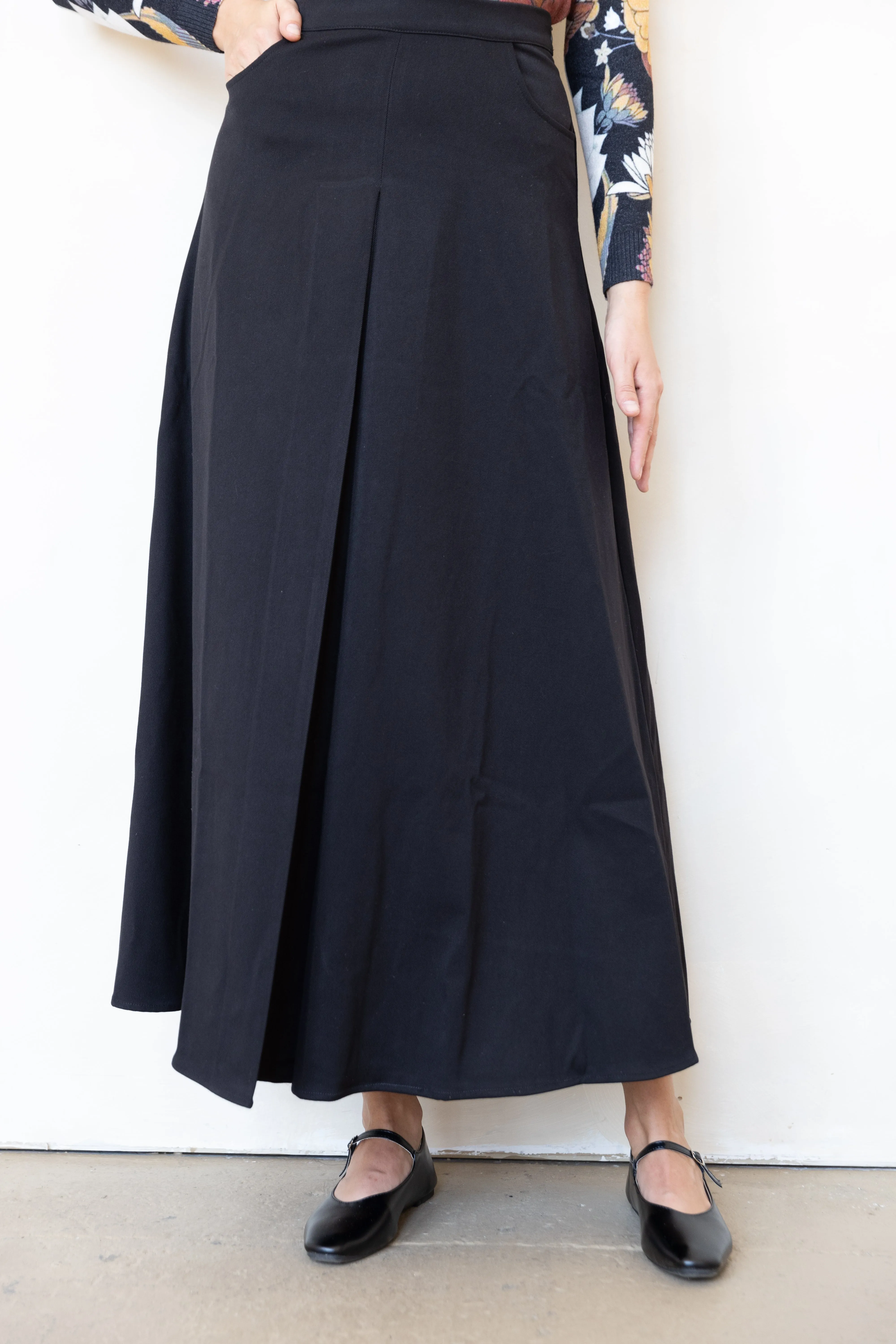 Tia Skirt - Black Cool Details