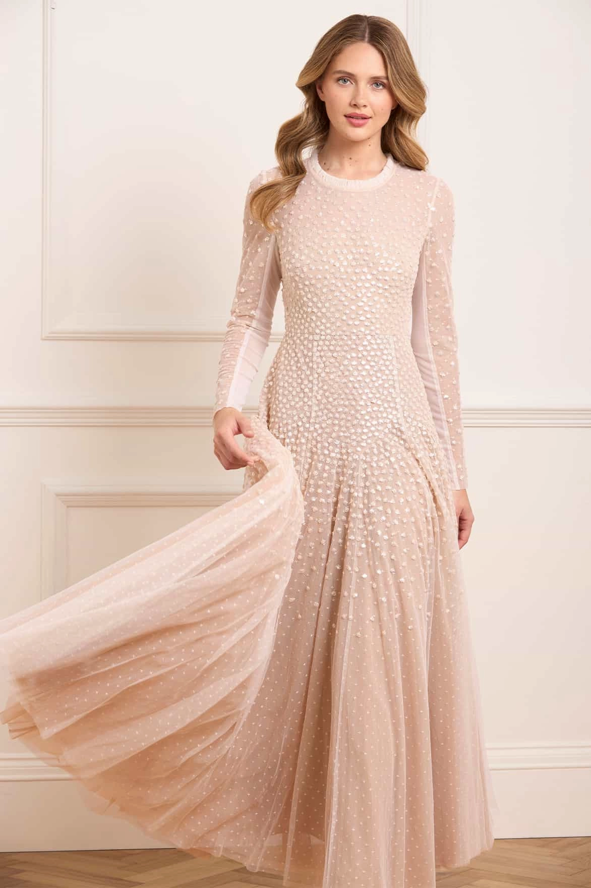 Daily Casual Chic Comfort Look Sequin Cascade Round Neck Gown