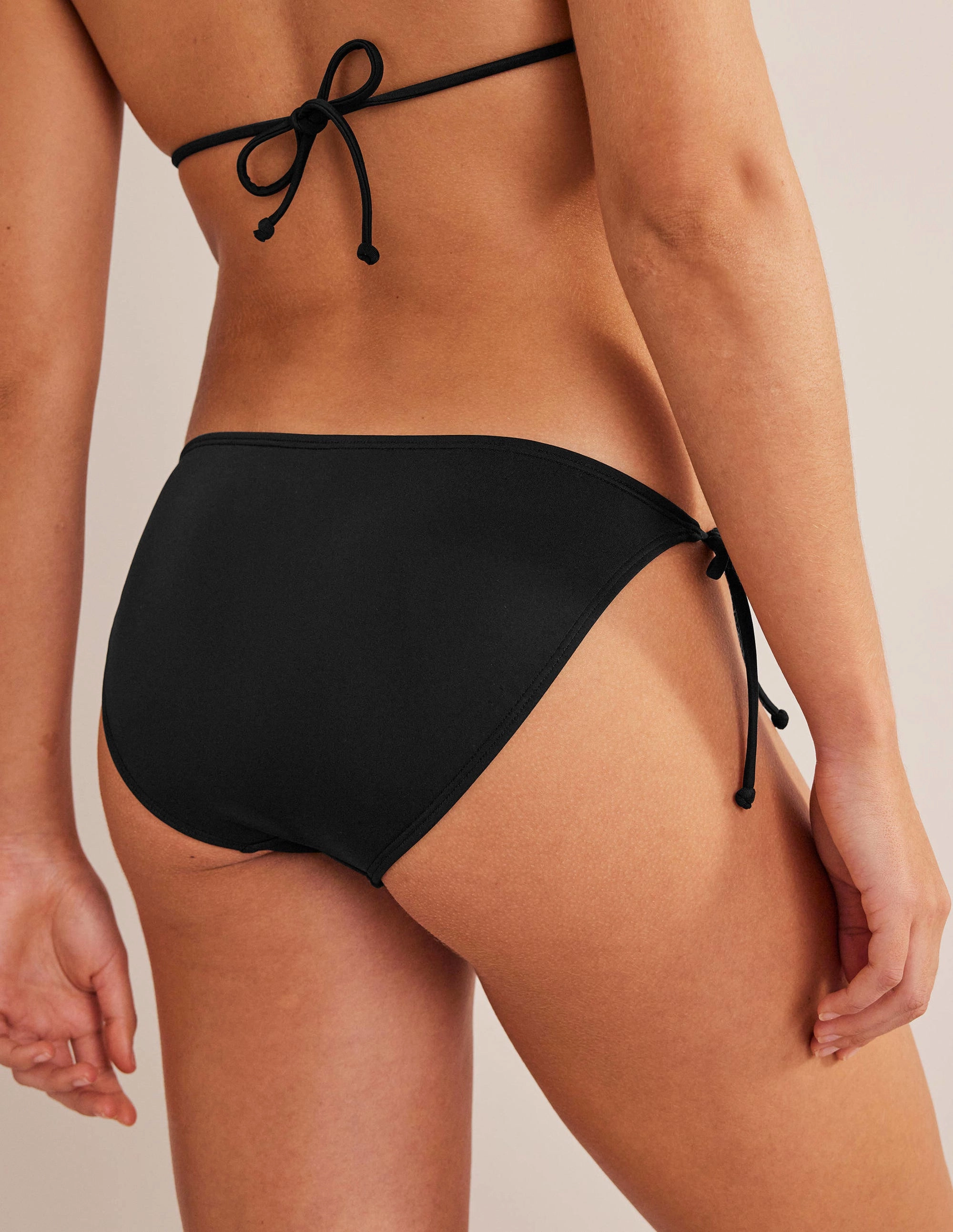 Laminated Seams Seaside Fashion Symi String Bikini Bottoms-Black