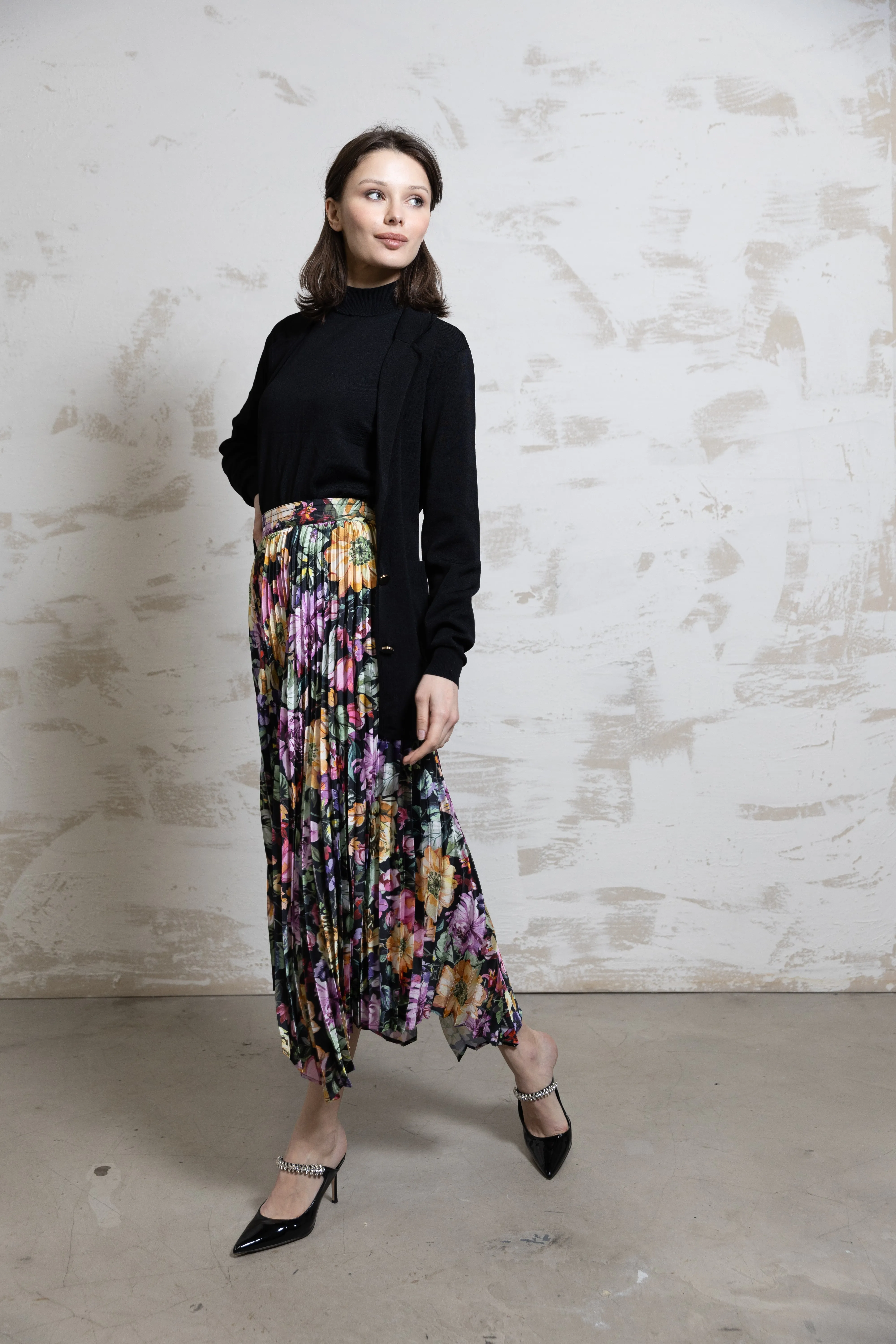 Stylish Vibe Arrow Pleated Skirt - Floral