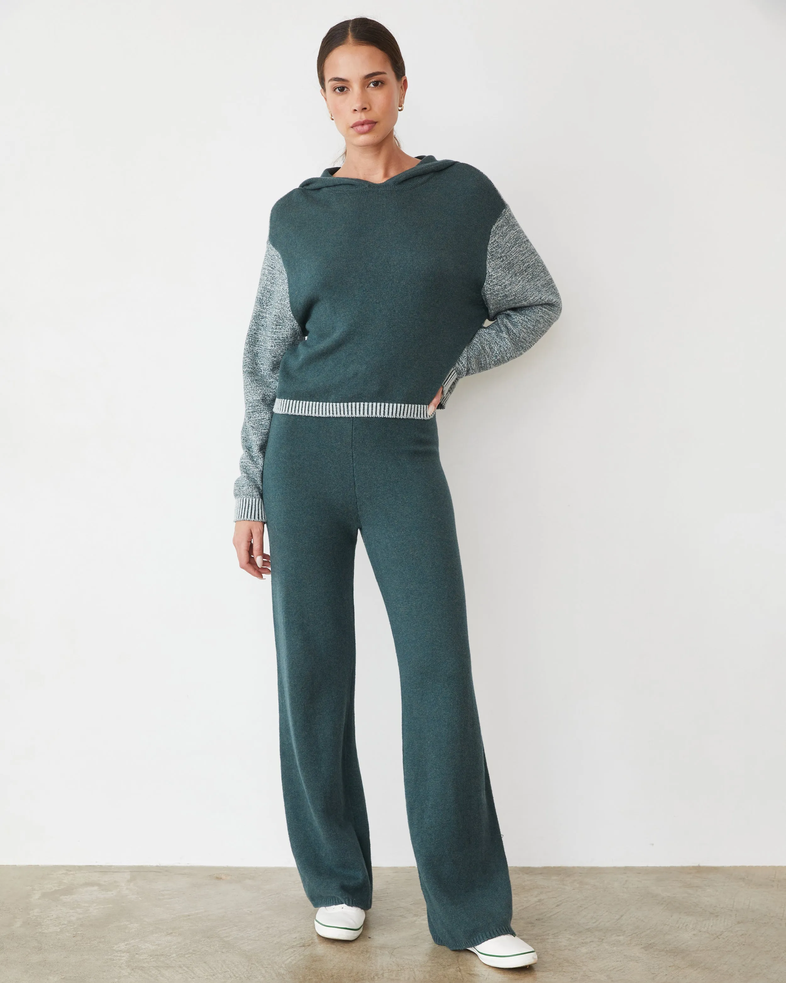 DurableCollarStays Recycled Polyester Material Organic Cotton Cashmere Hooded Sweater