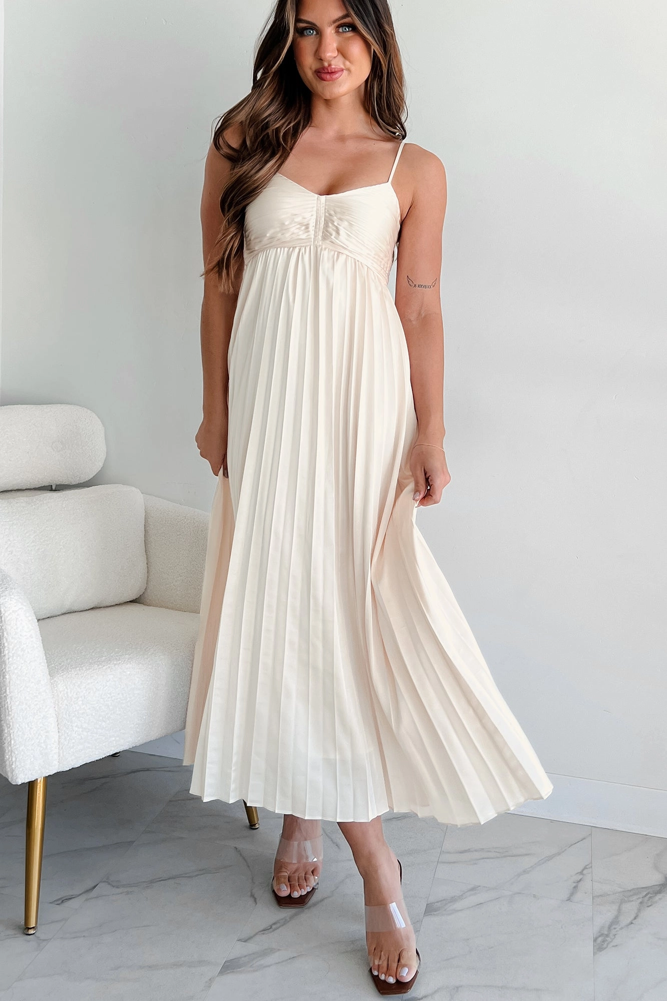 Light Fit WaterRepellentCoating Essential Chicness Pleated Satin Dress (Champagne)