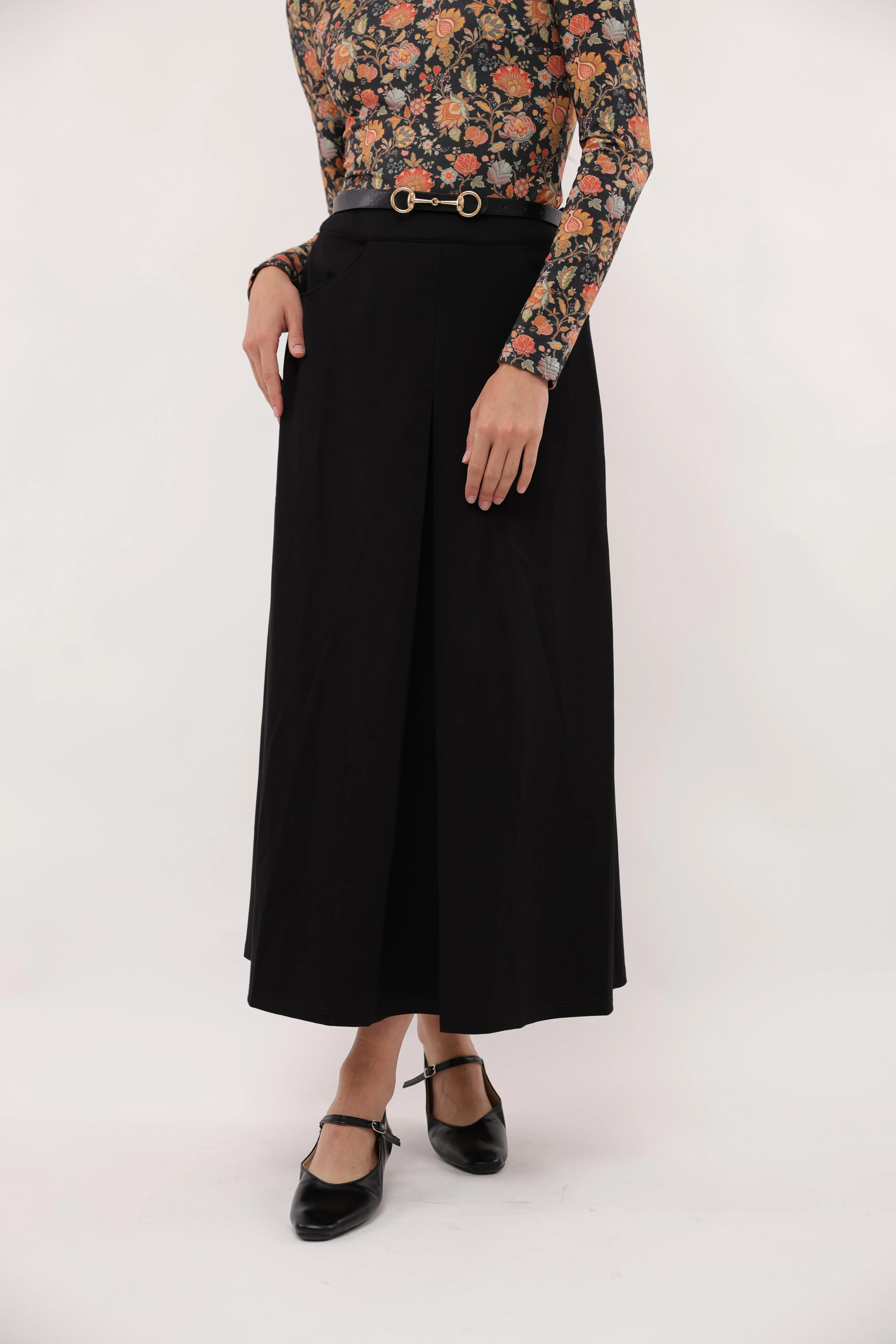 Simple Comfort Floral Pattern Tia Ponte Skirt