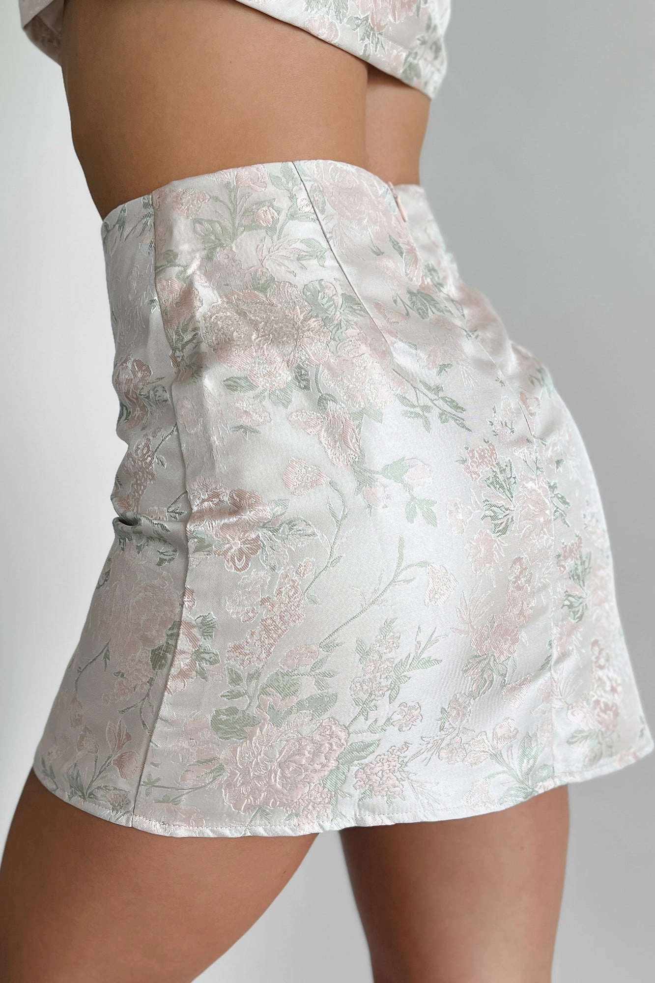 snag resistant Lifetime Of Love Floral Jacquard Mini Skirt (Blush/Green)